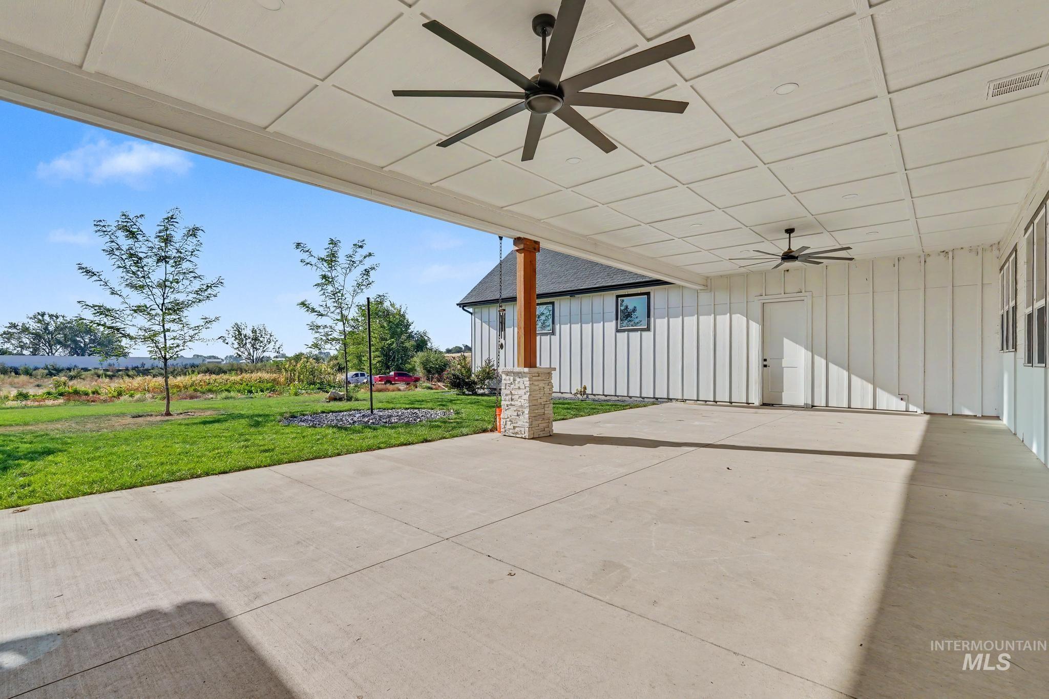 23871 Legends Ln Property Photo 37