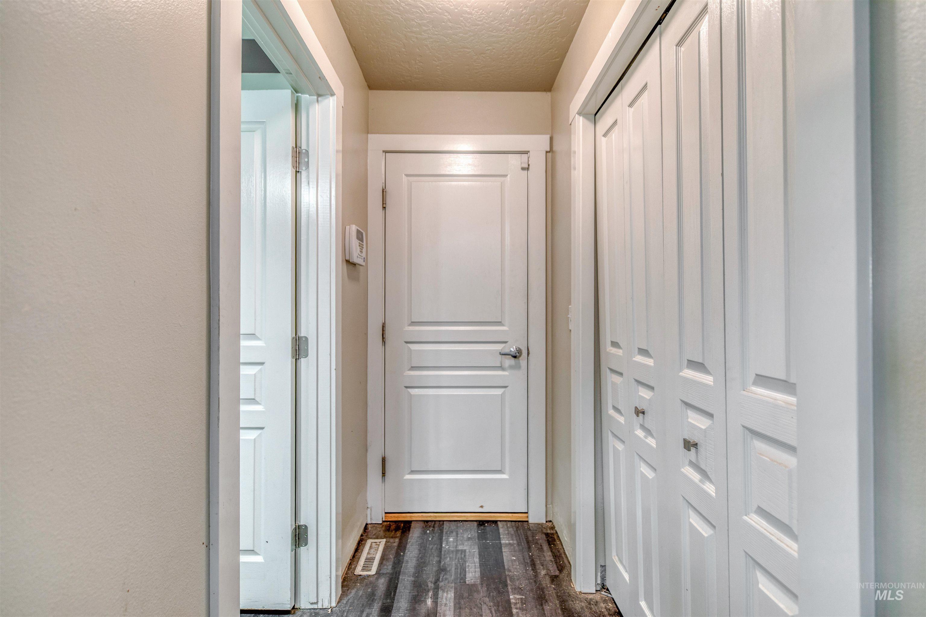 5950 S Harrington Way Property Photo 16