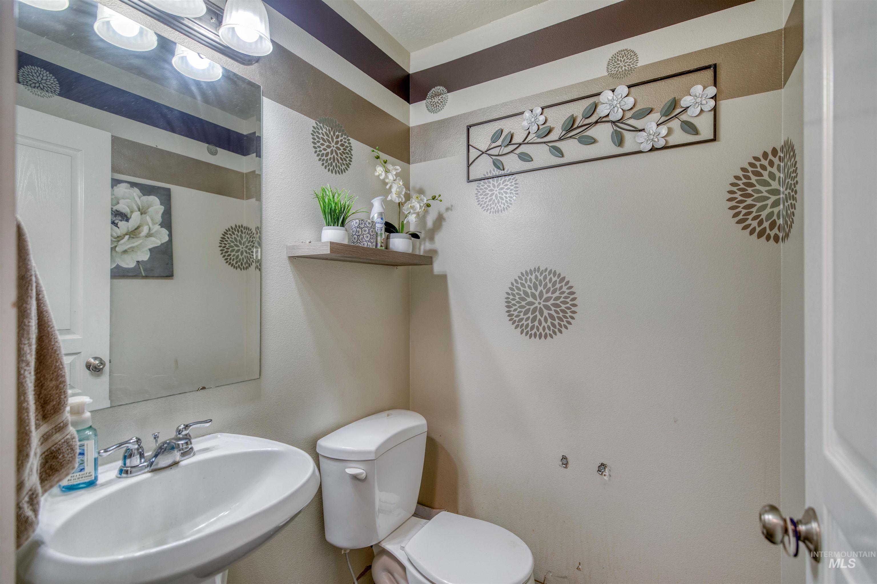 5950 S Harrington Way Property Photo 17