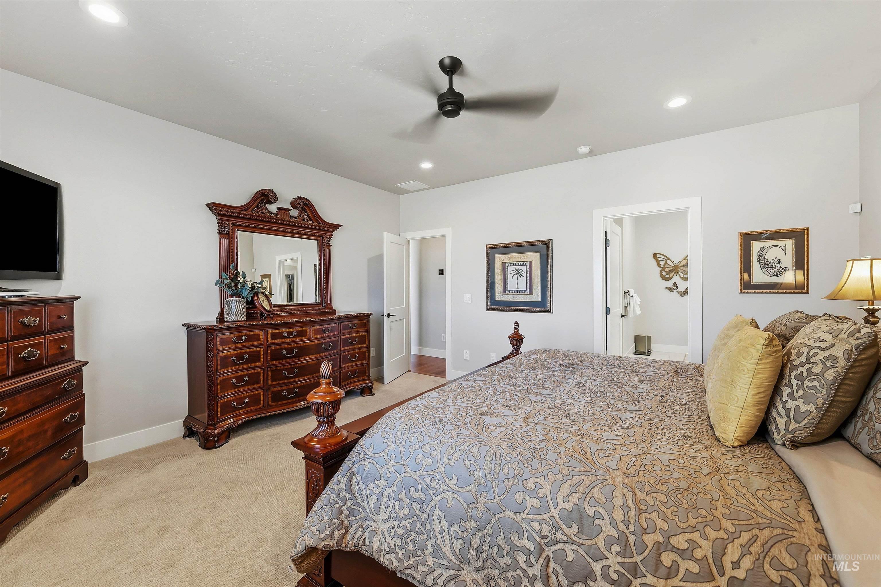 5753 S Snowshoe Ave Property Photo 19