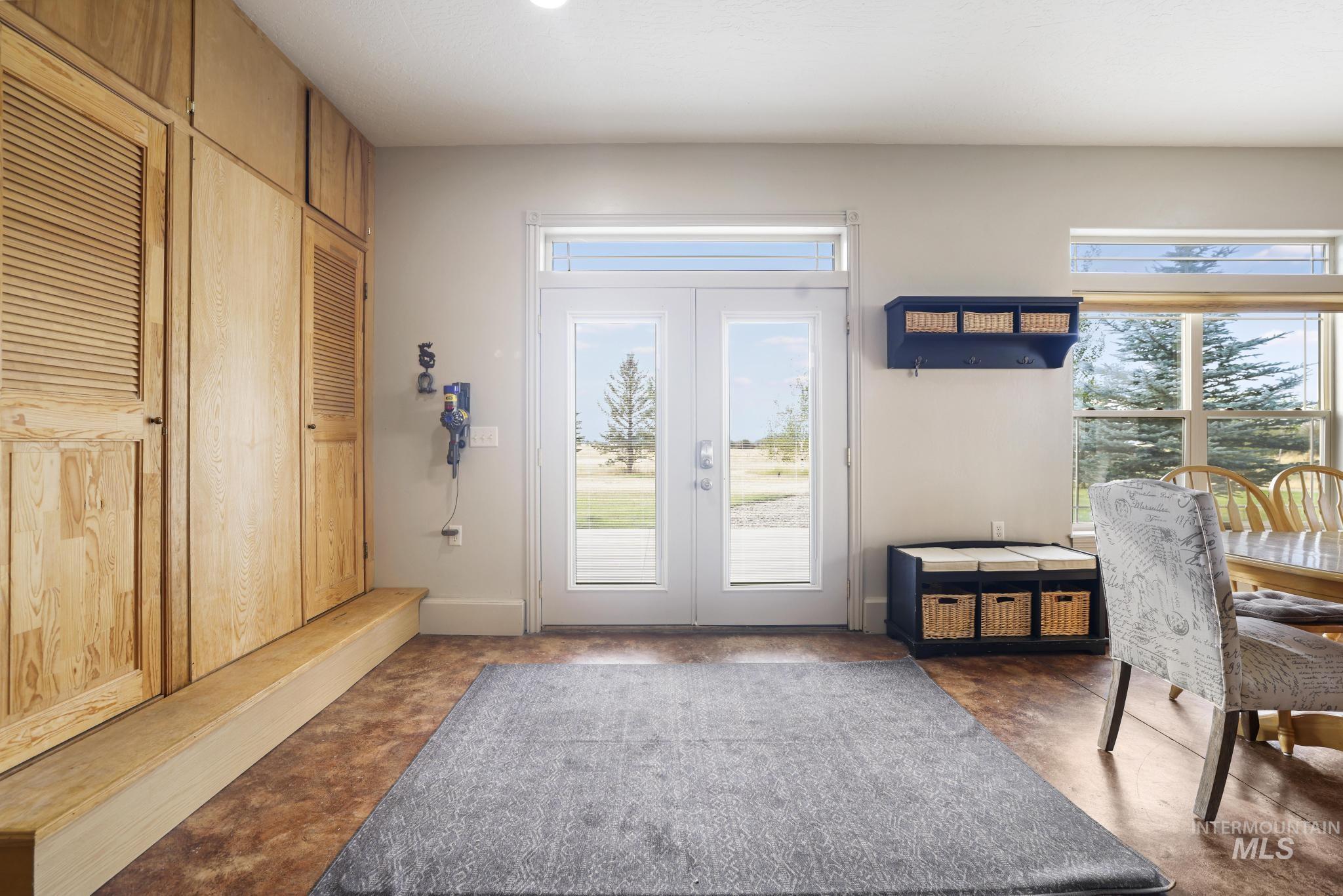 103 Horseshoe Loop Property Photo 4
