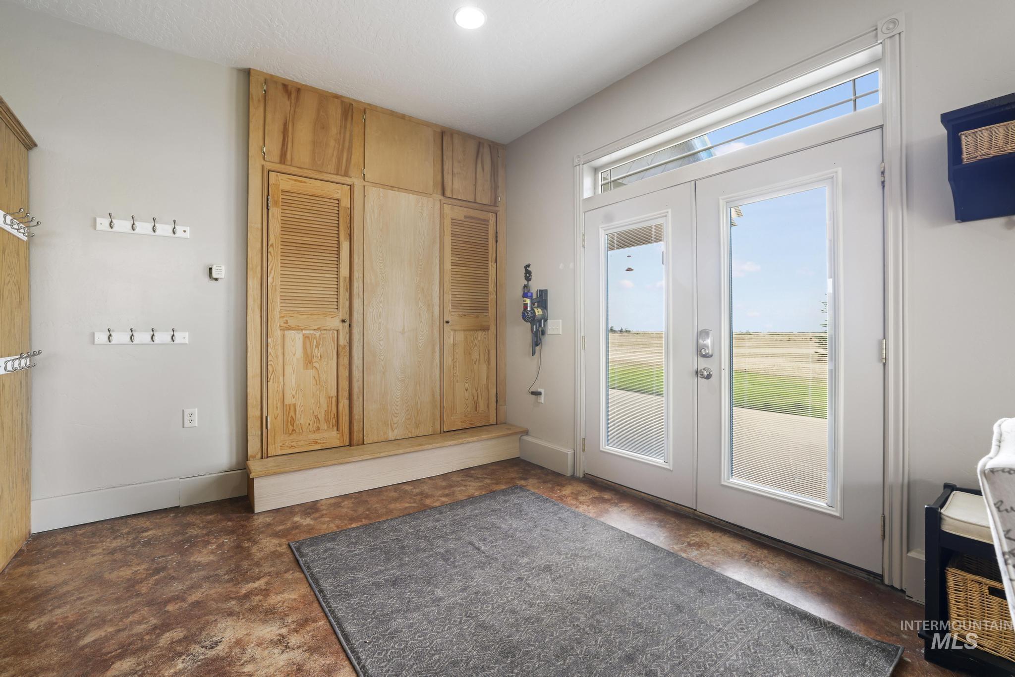 103 Horseshoe Loop Property Photo 6