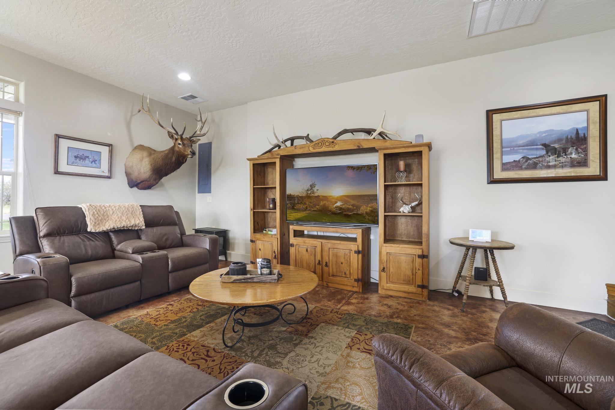 103 Horseshoe Loop Property Photo 8