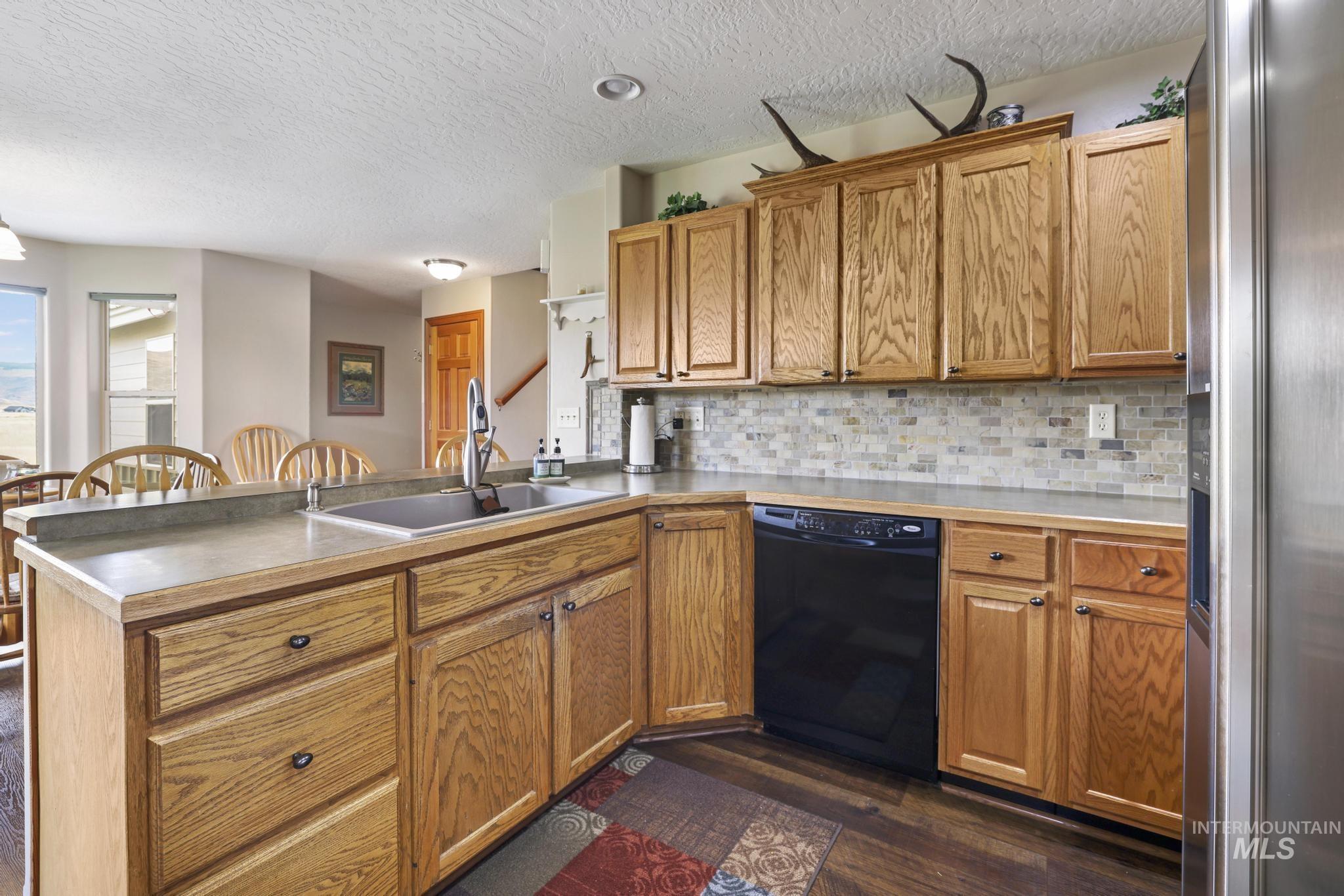 103 Horseshoe Loop Property Photo 12