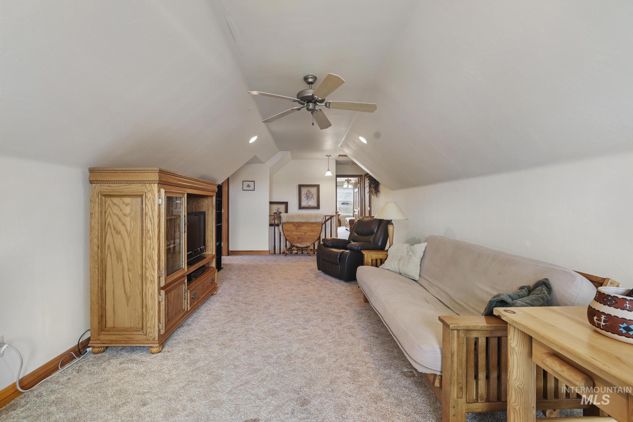 103 Horseshoe Loop Property Photo 28