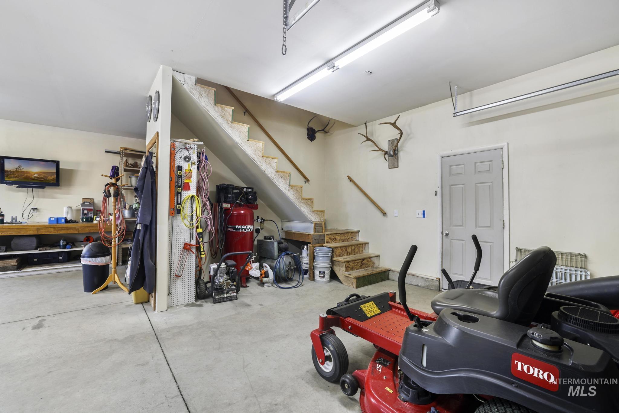 103 Horseshoe Loop Property Photo 38