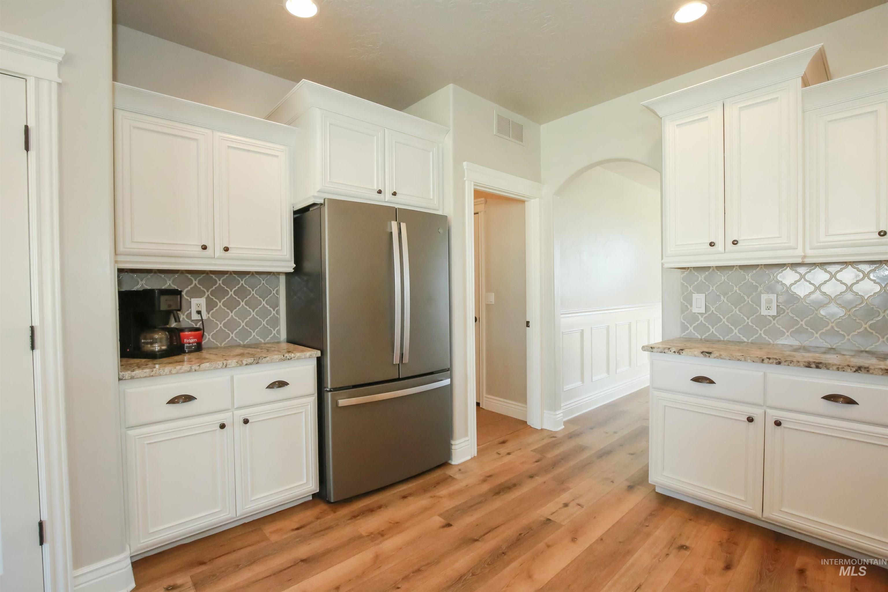 740 Syringa Springs Drive Property Photo 9