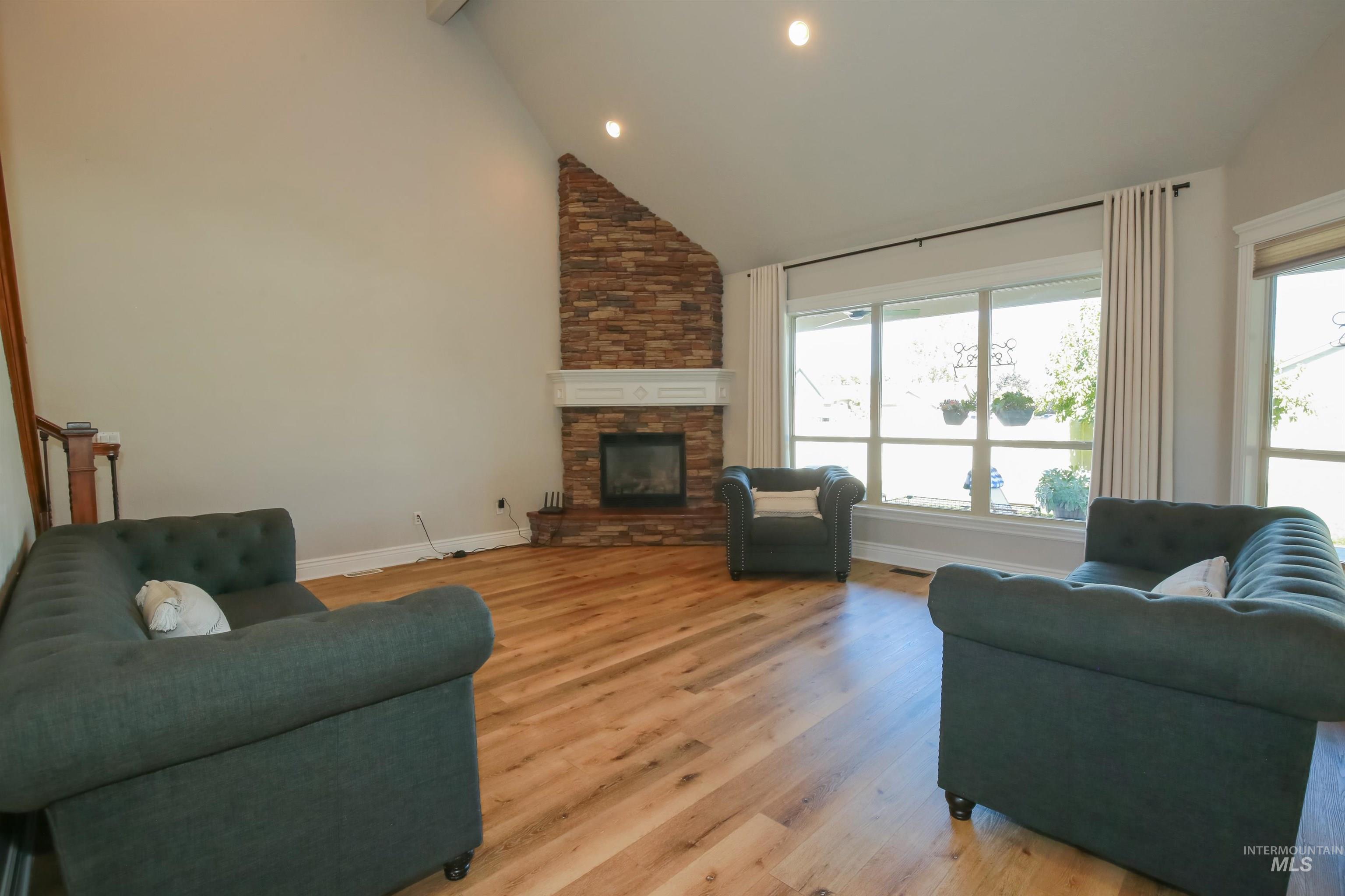 740 Syringa Springs Drive Property Photo 15