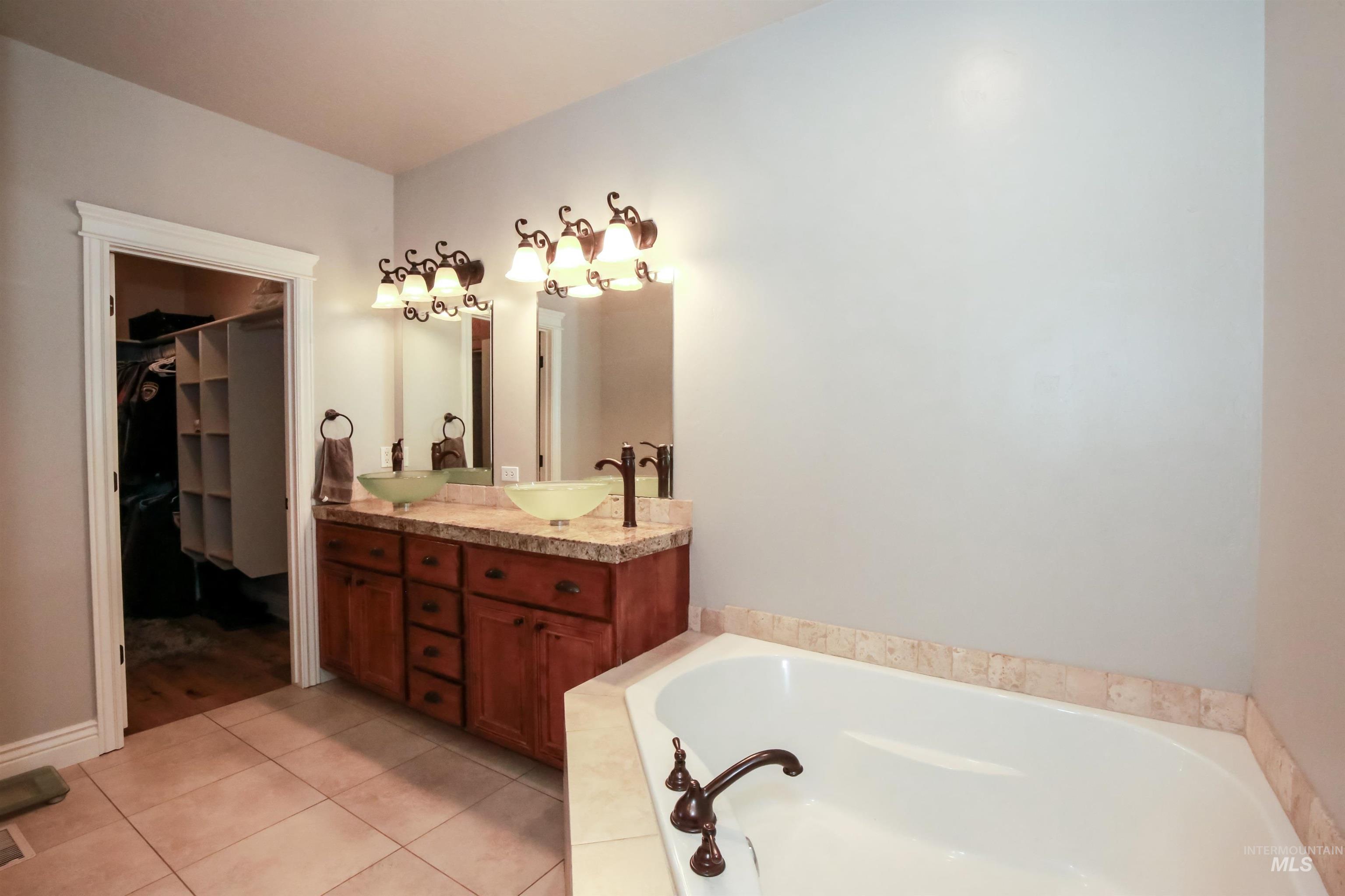 740 Syringa Springs Drive Property Photo 21