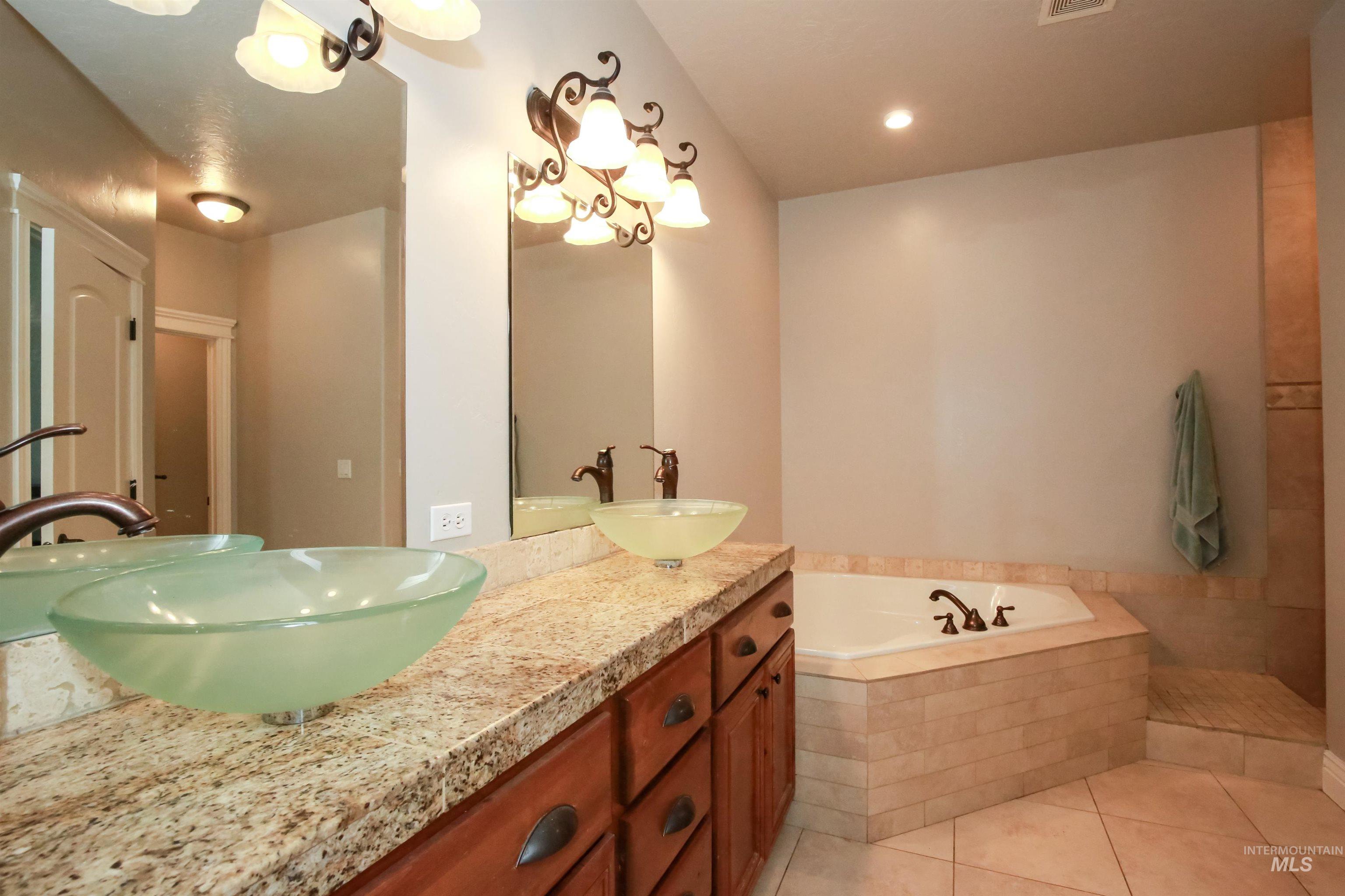 740 Syringa Springs Drive Property Photo 22