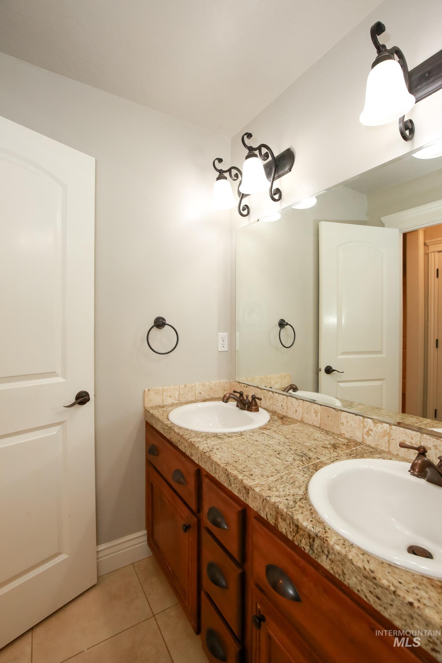 740 Syringa Springs Drive Property Photo 35