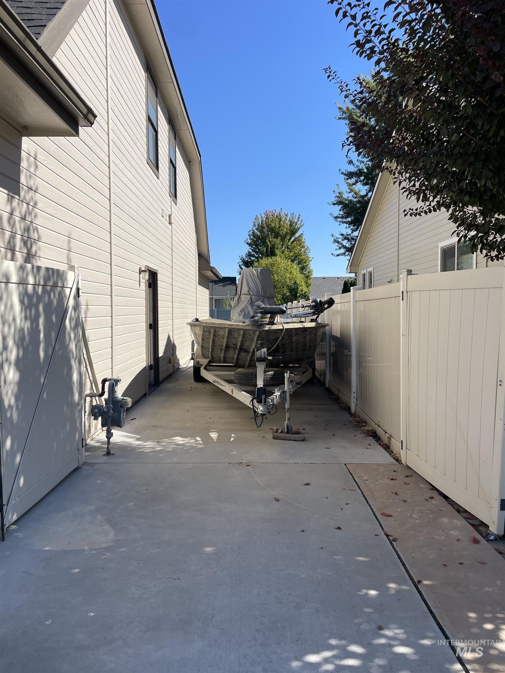 740 Syringa Springs Drive Property Photo 46