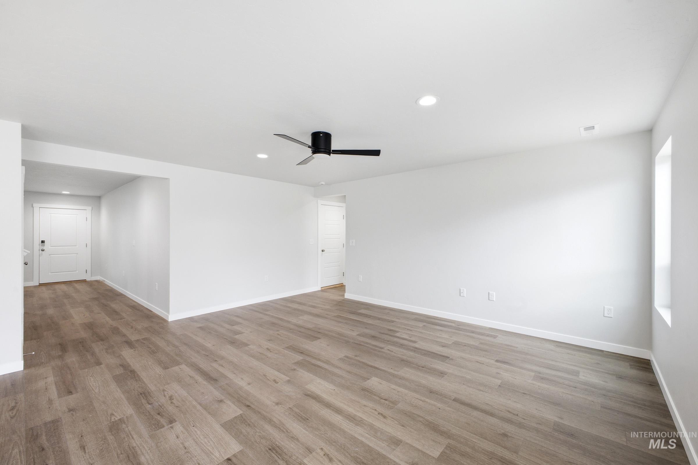 18420 N Calla Lily Ave Property Photo 10