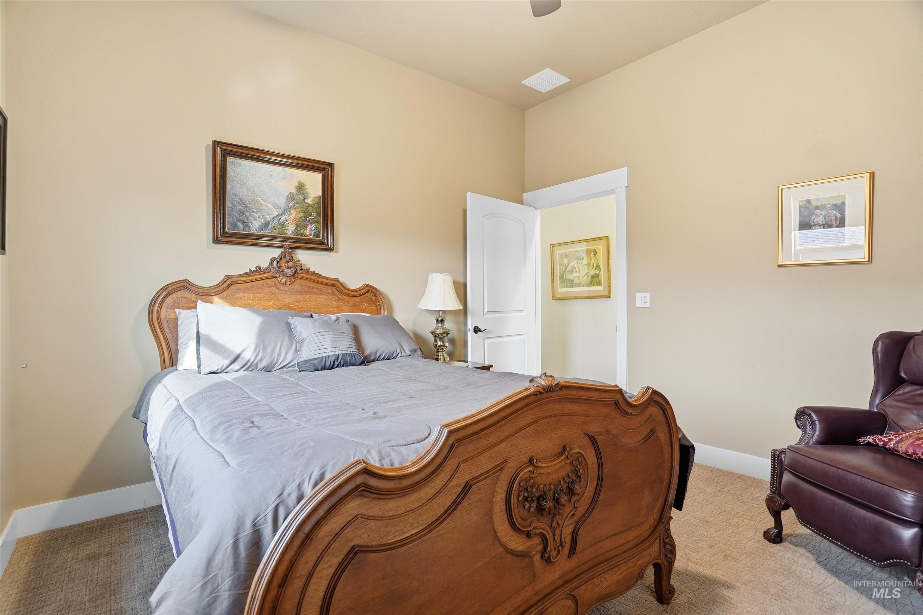 98999802 Property Photo 26
