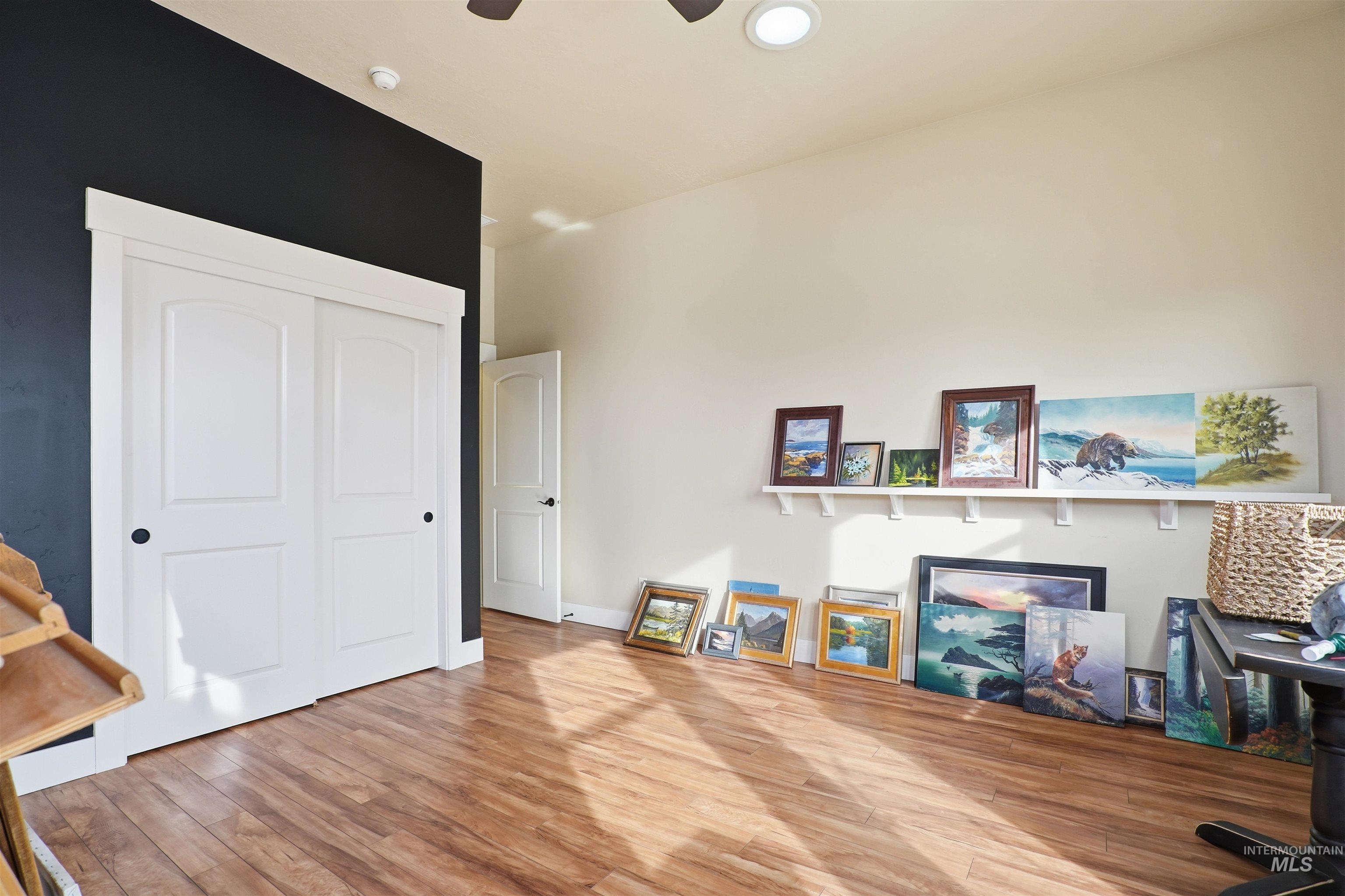 98999802 Property Photo 28