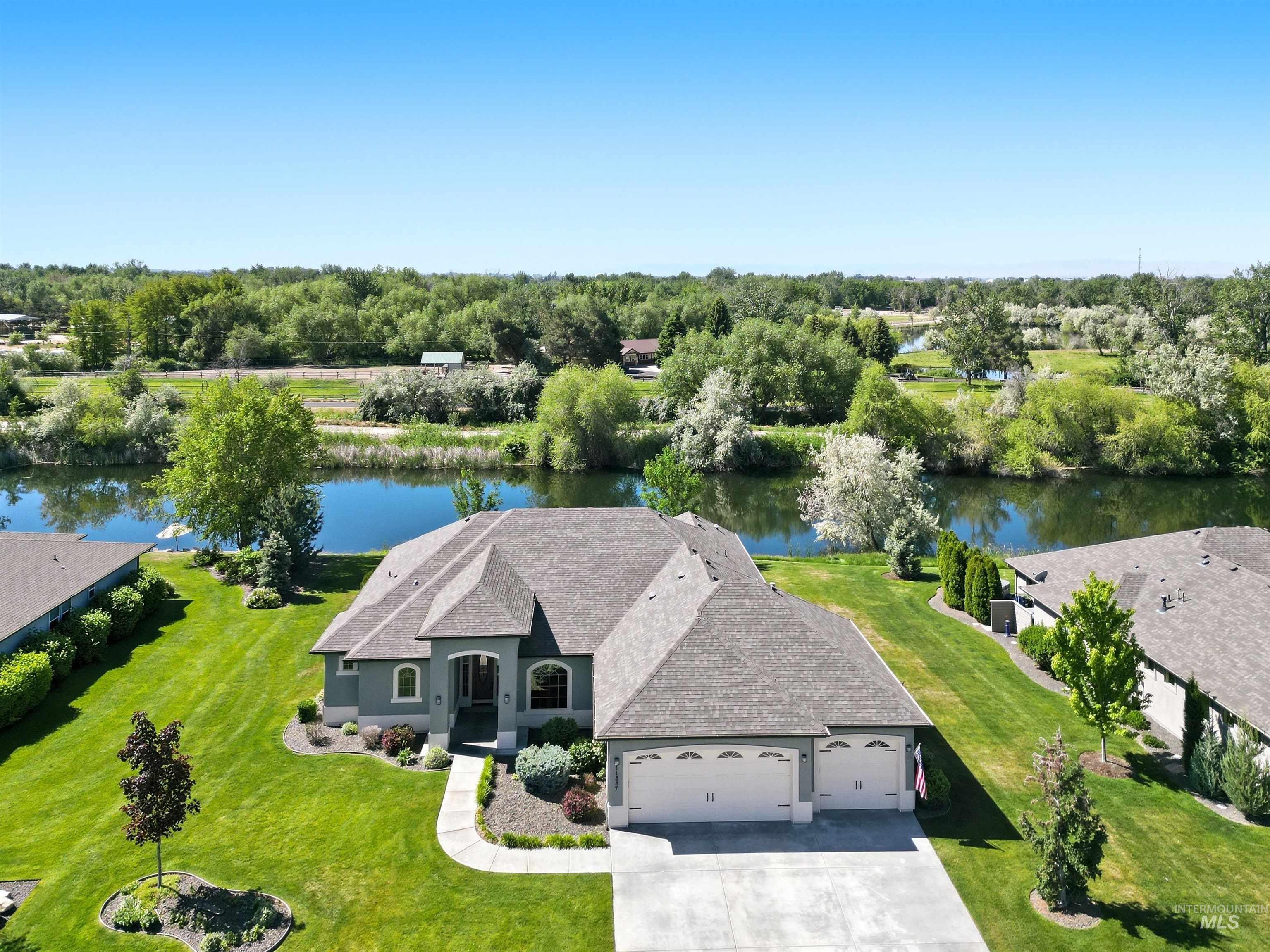 98999802 Property Photo 36