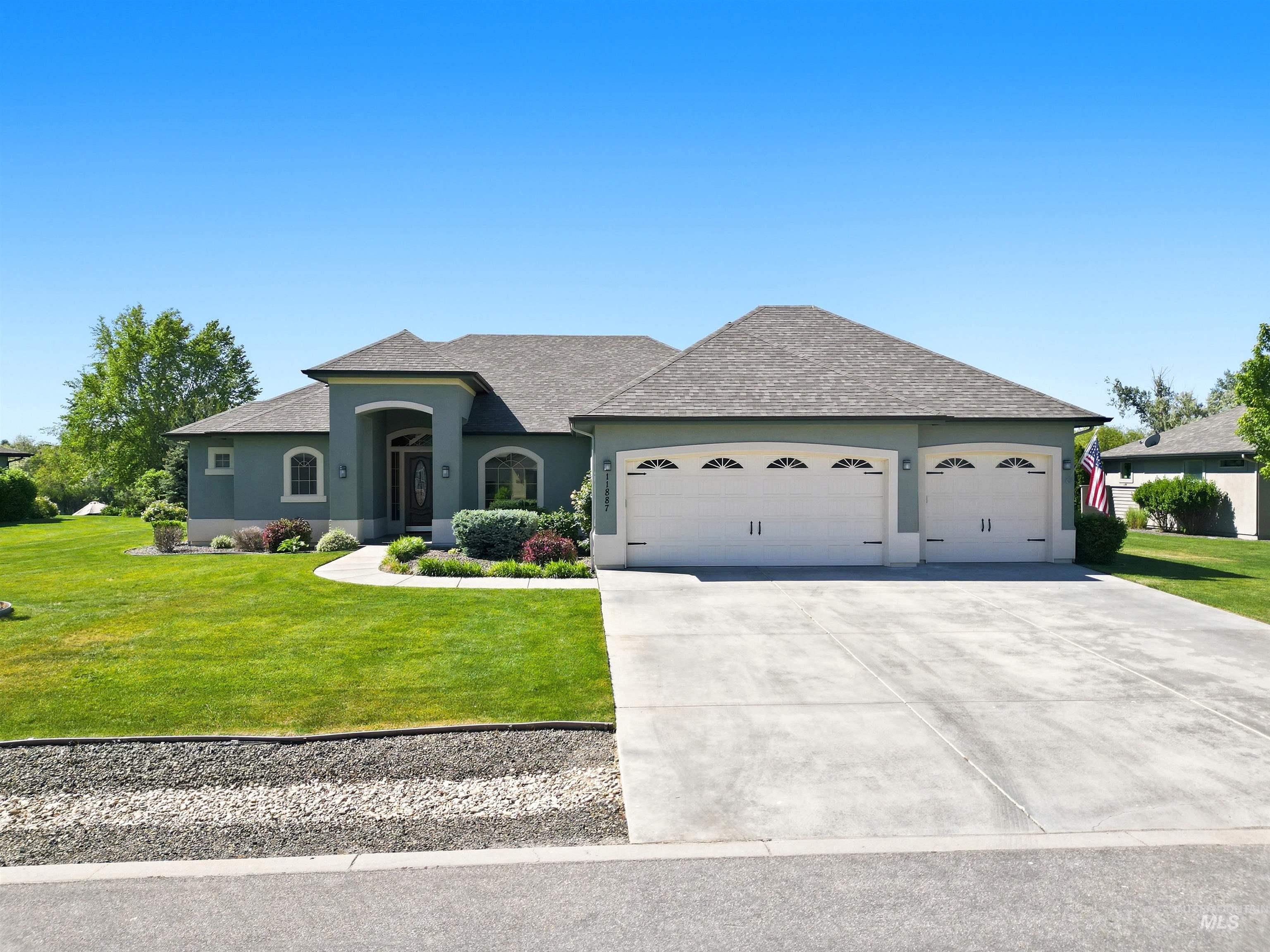 98999802 Property Photo 40