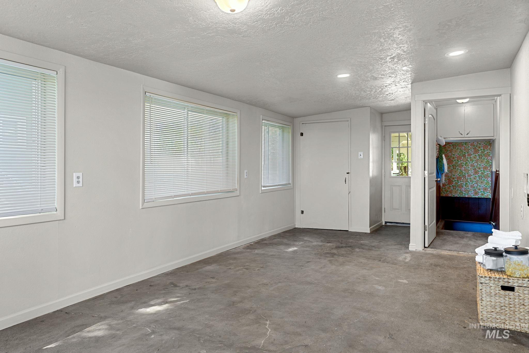 211 Randolph Property Photo 16