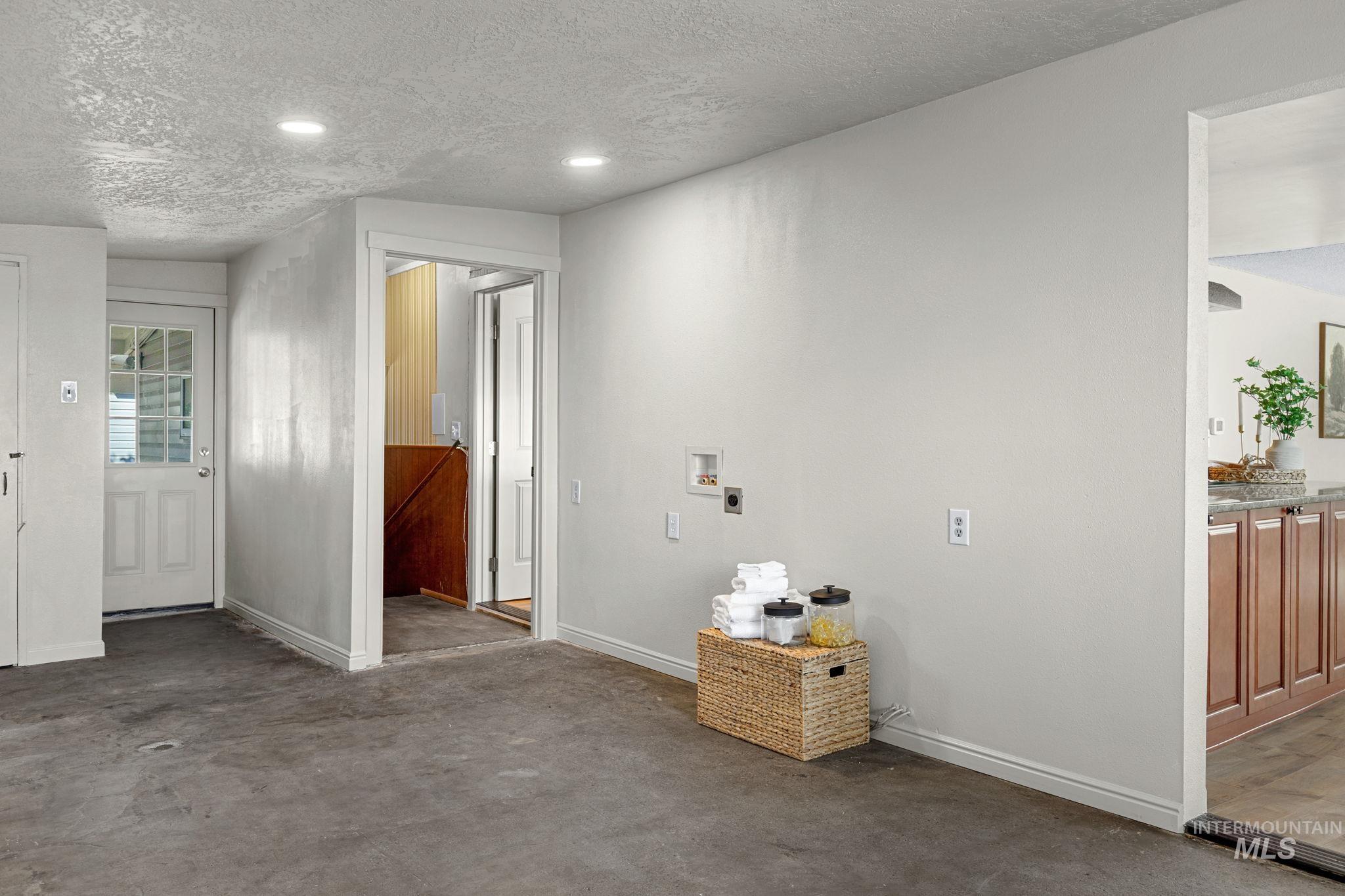 211 Randolph Property Photo 17