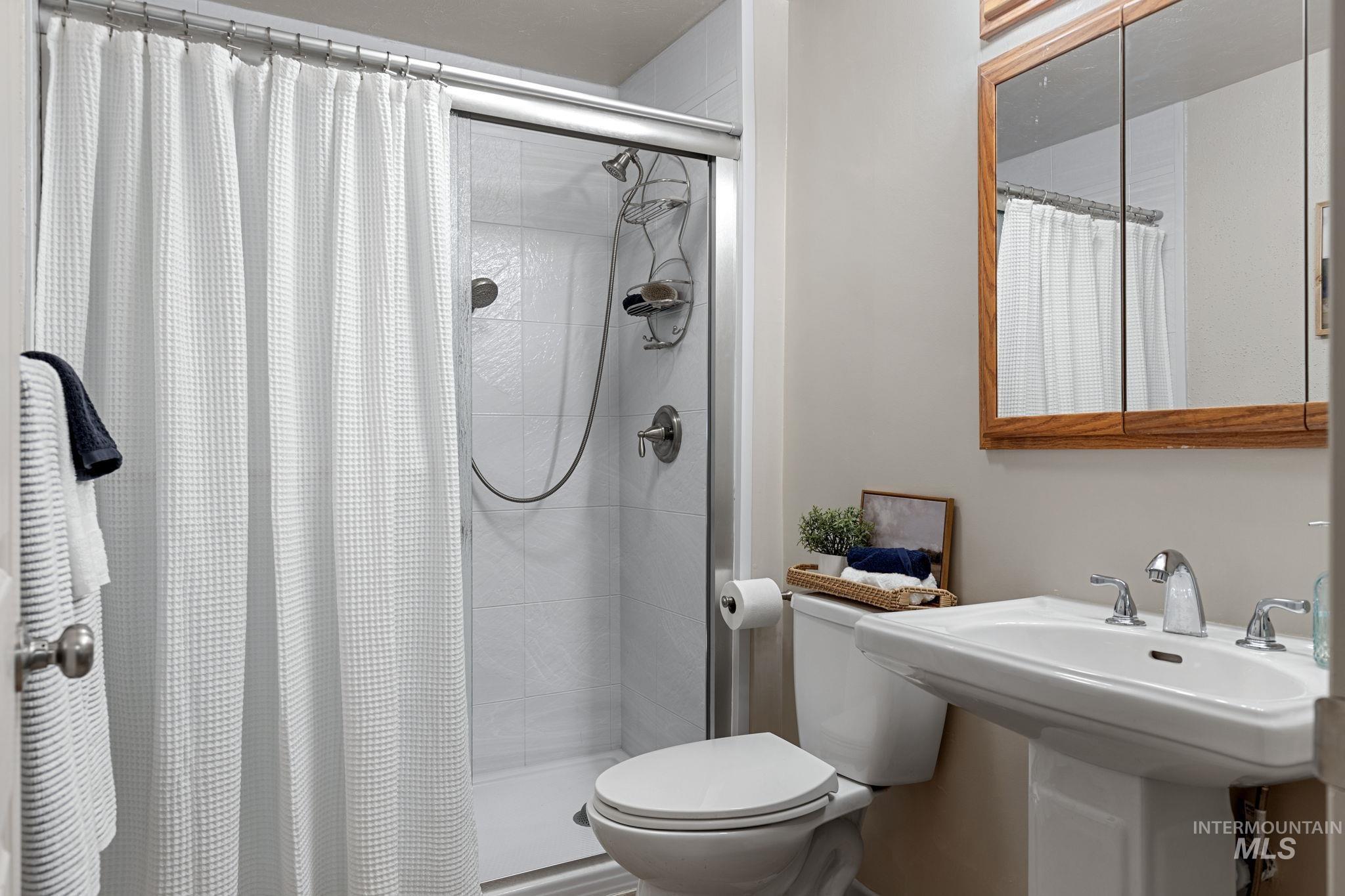 211 Randolph Property Photo 29