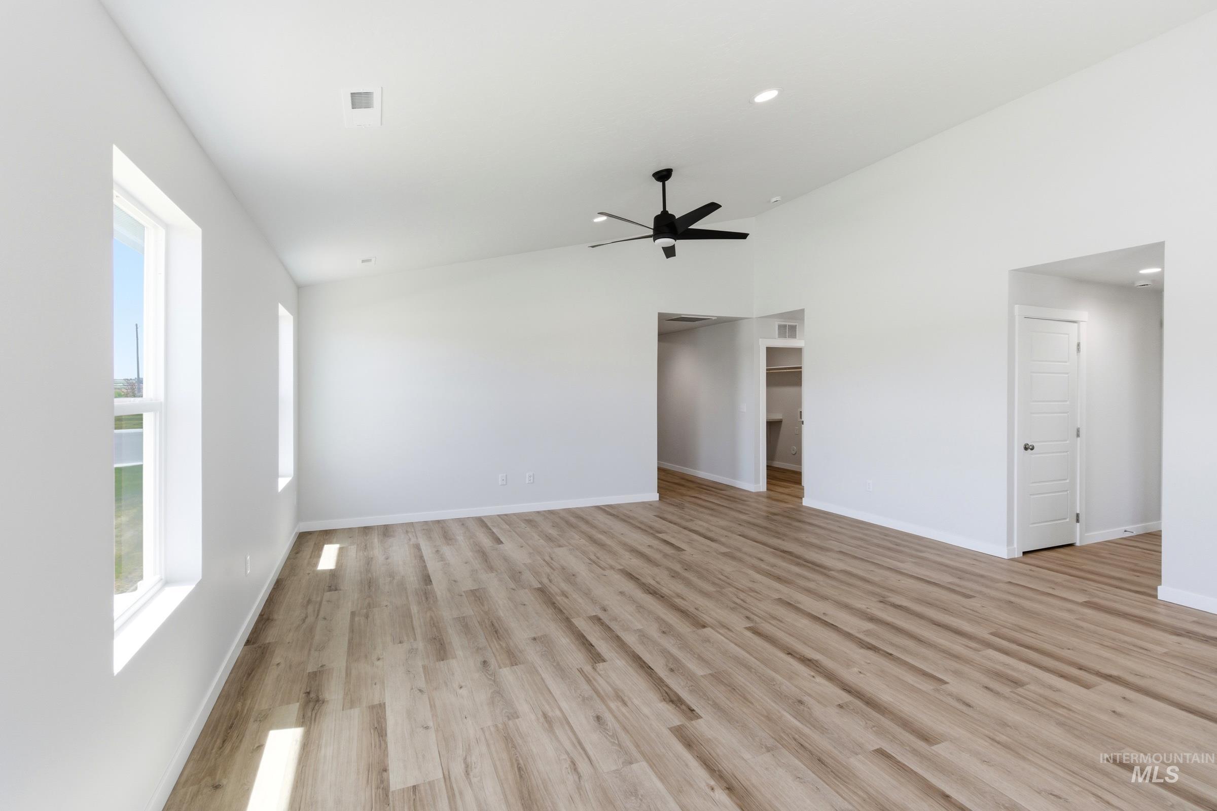 9072 W Violet St Property Photo 6
