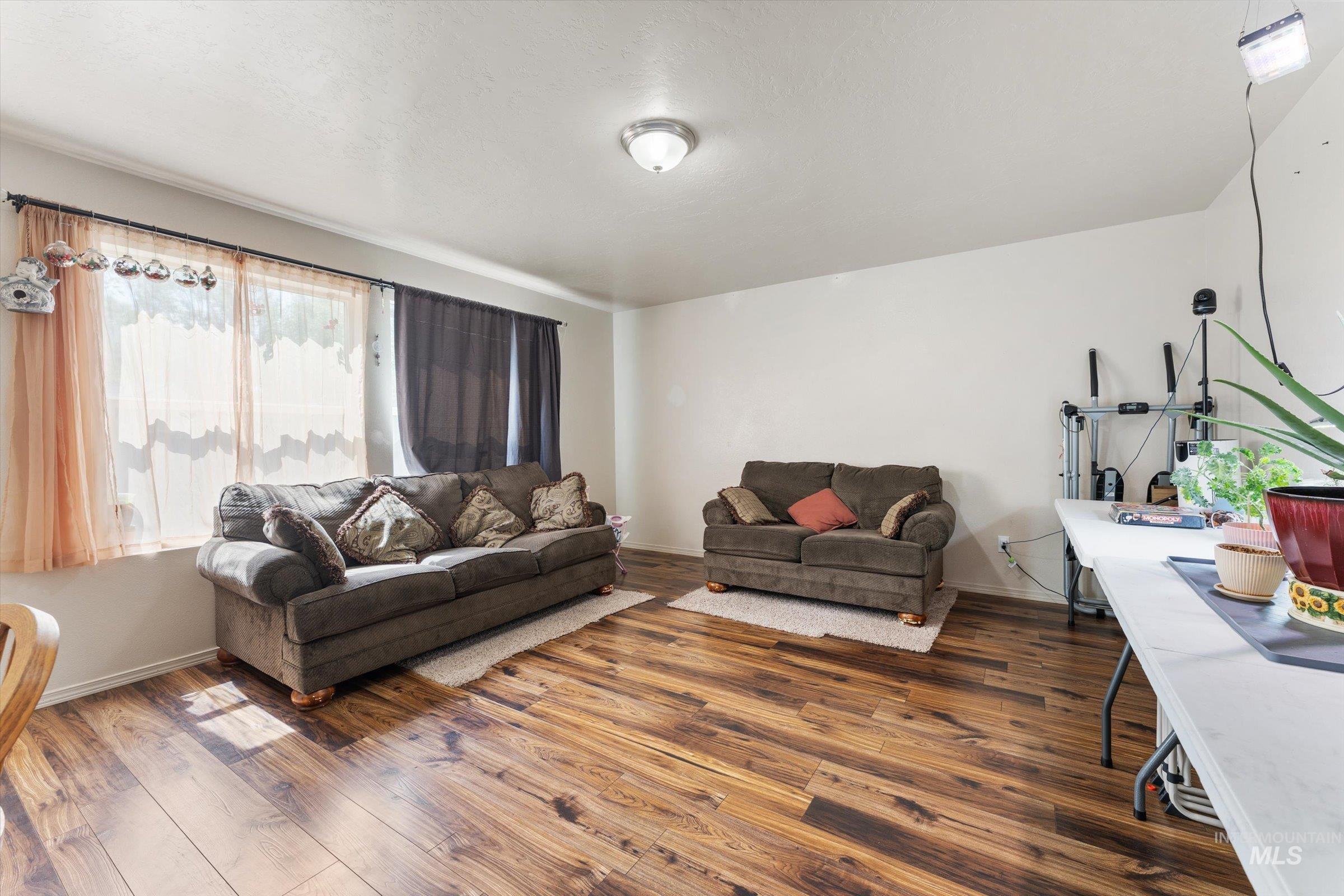 1577 Gold Street Property Photo 13