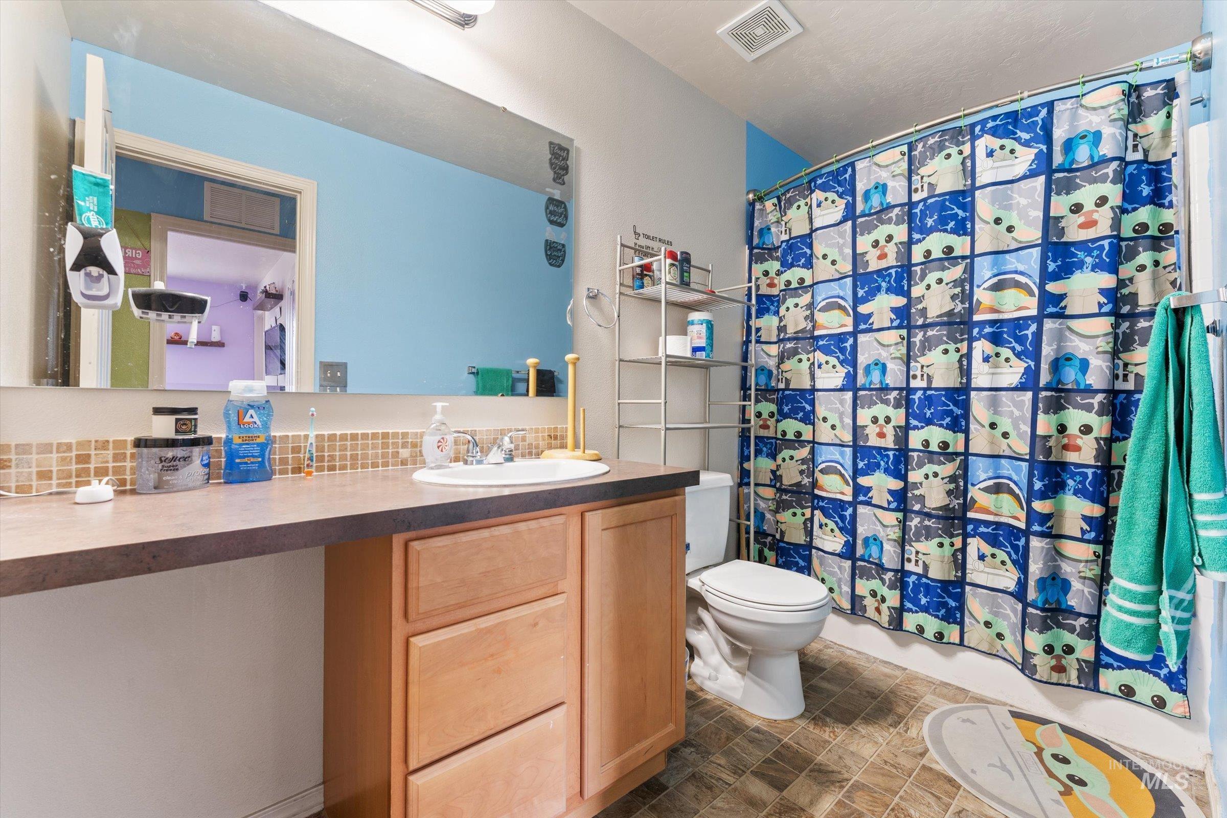1577 Gold Street Property Photo 28