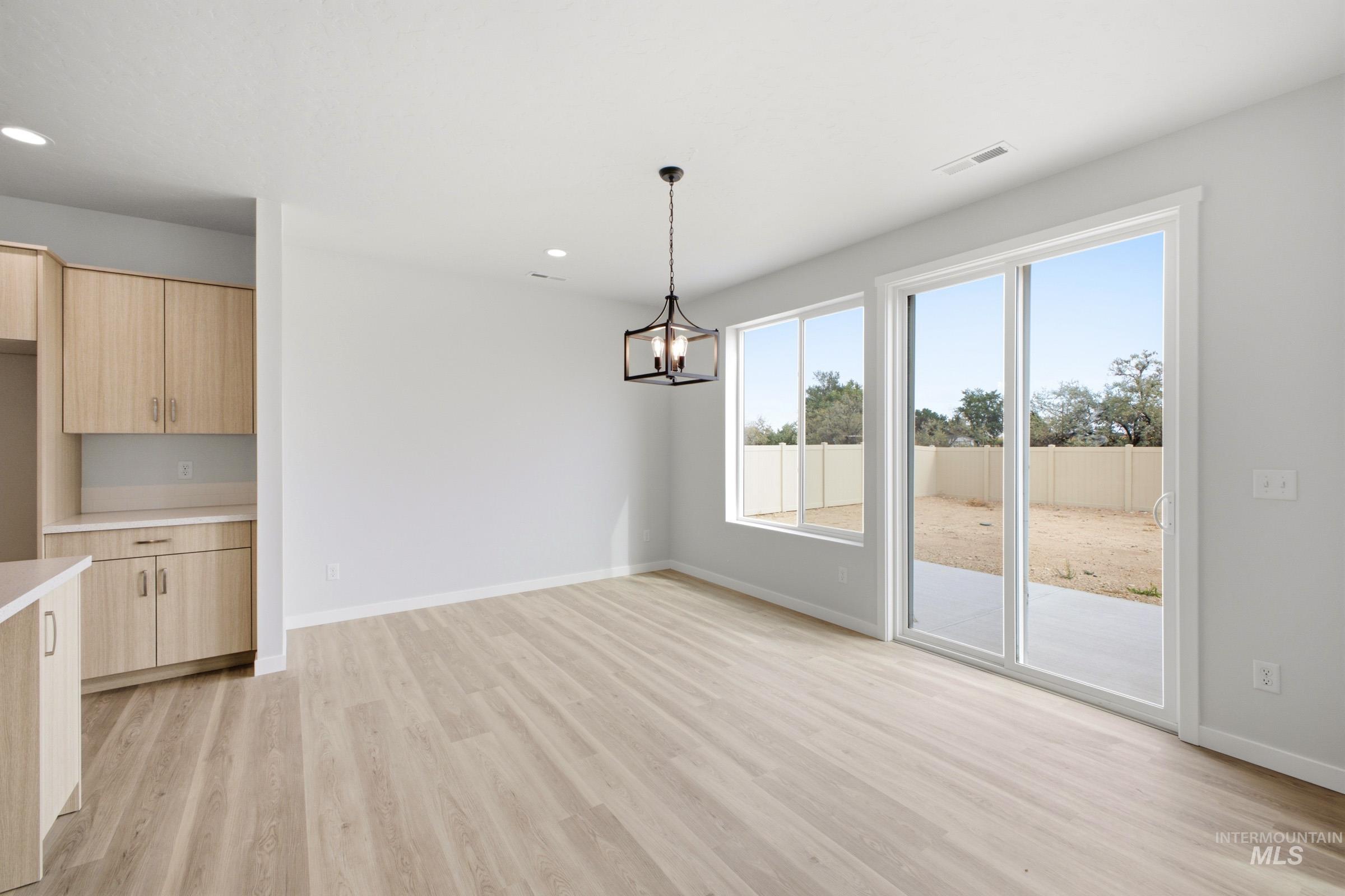 3202 W Animas Creek Dr Property Photo 8