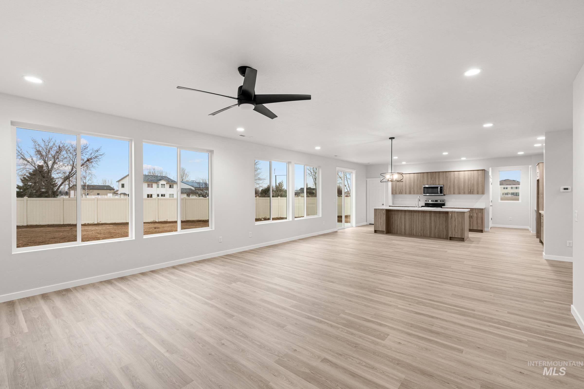 2743 N Chappy Way Property Photo 10