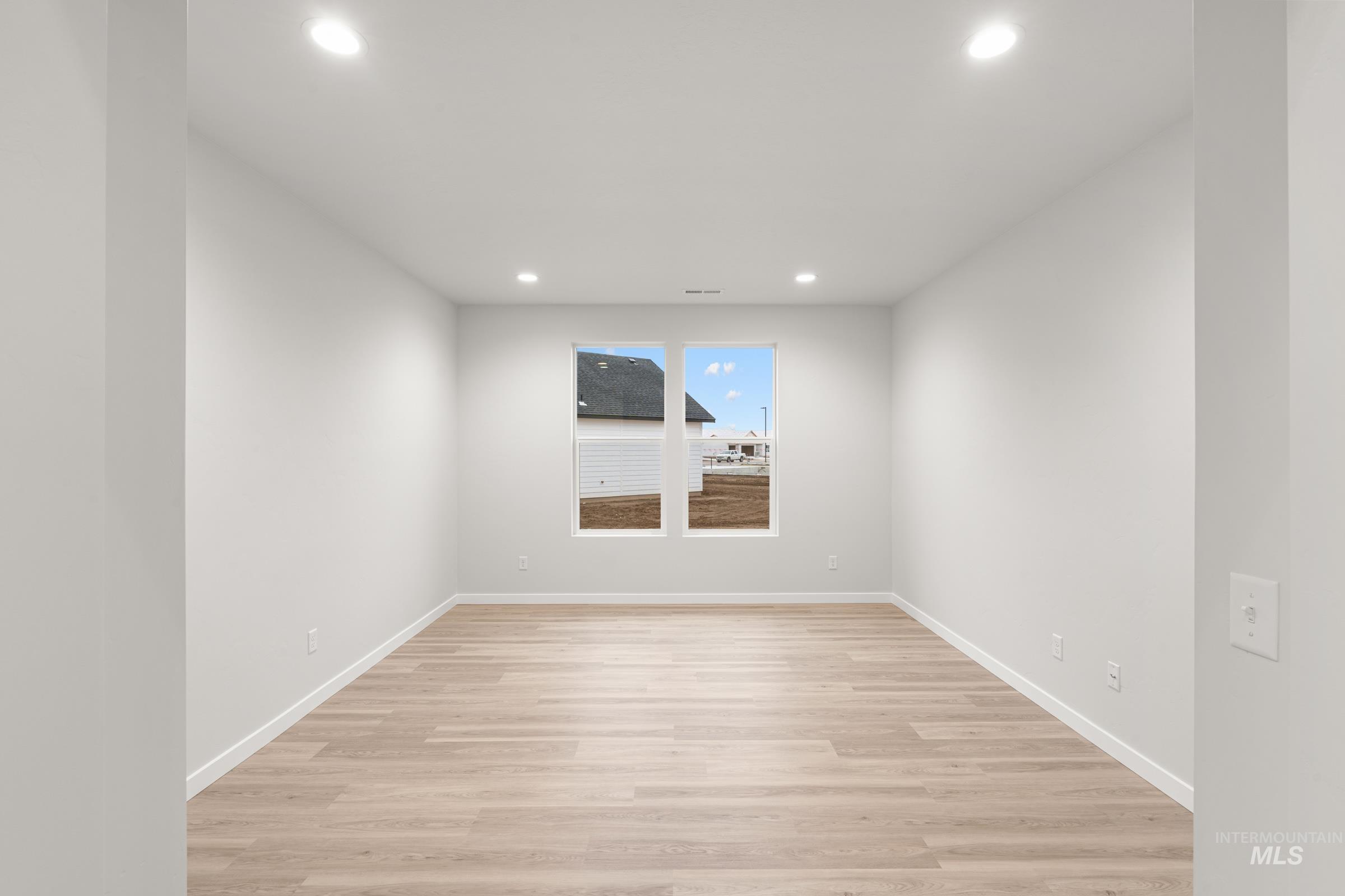 2743 N Chappy Way Property Photo 12