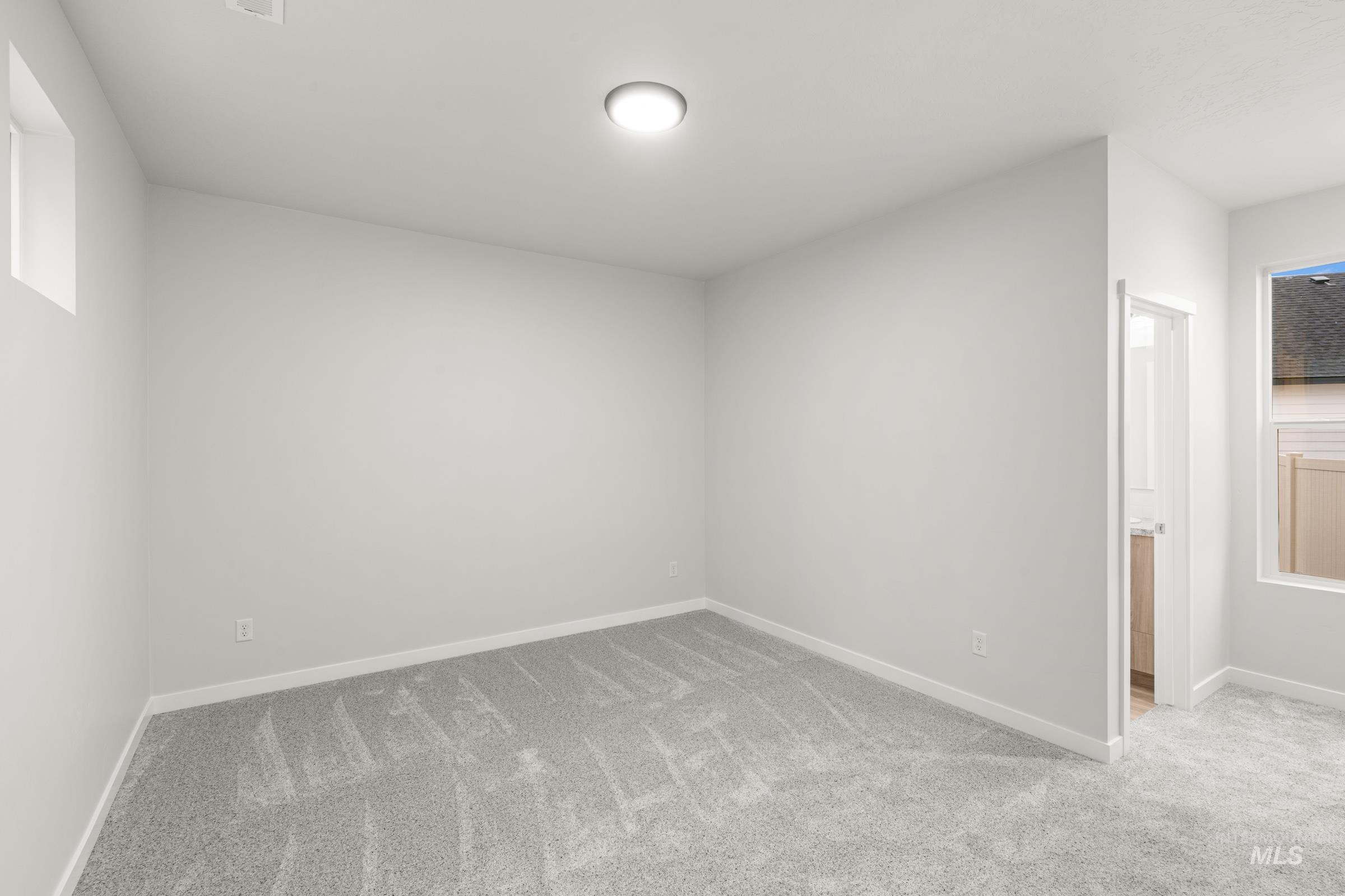 2743 N Chappy Way Property Photo 13