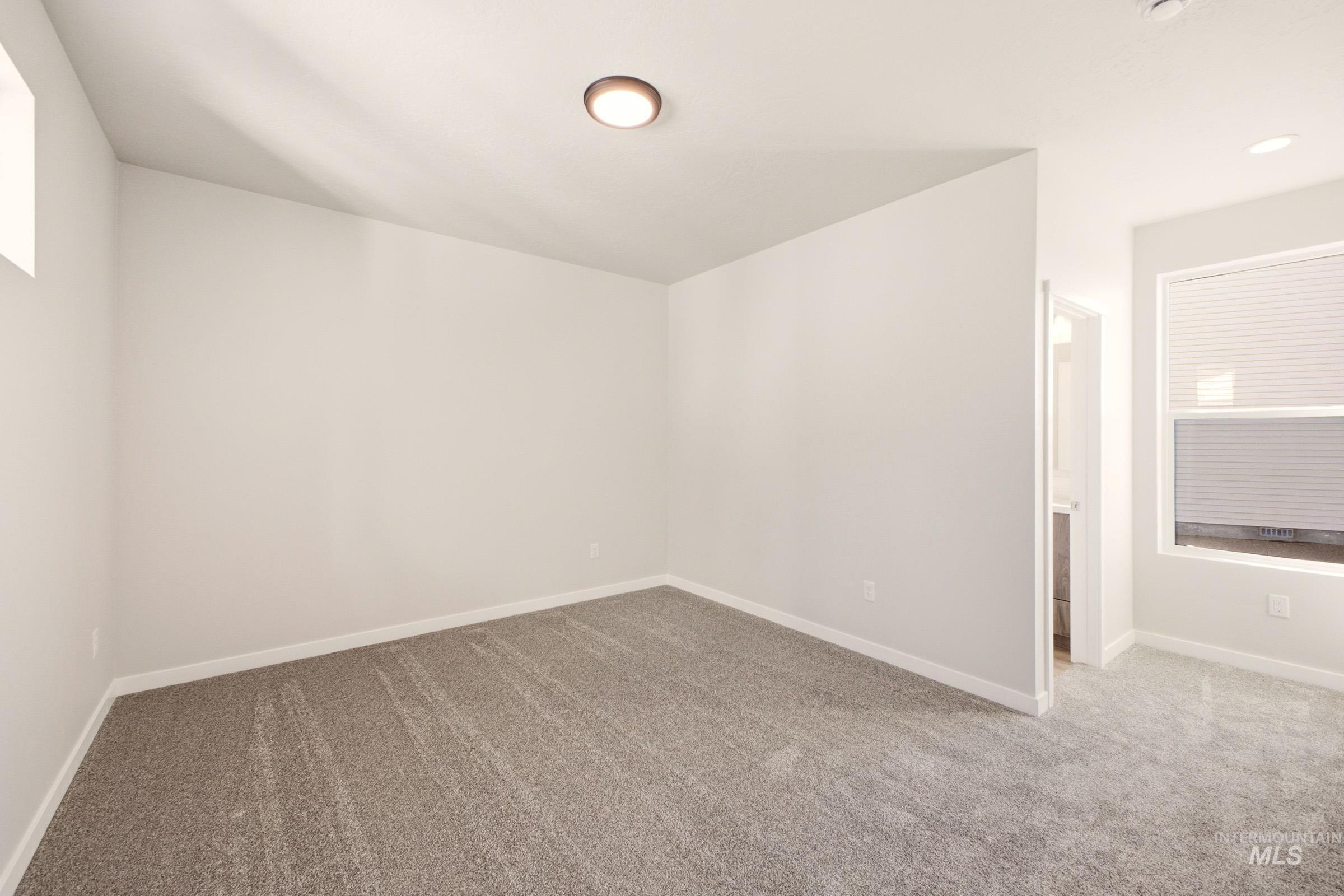 2743 N Chappy Way Property Photo 18