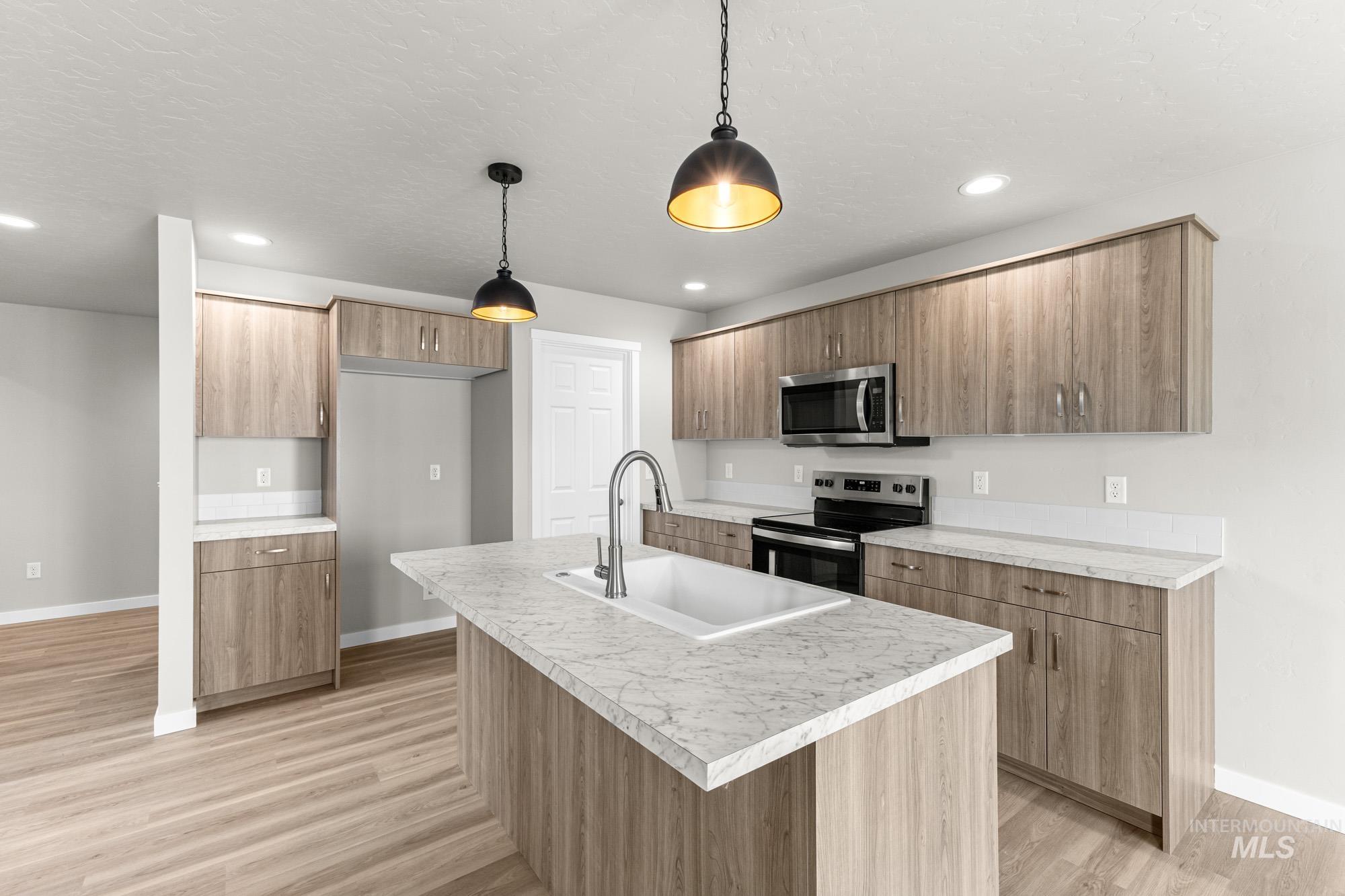 3143 W Animas Creek Dr Property Photo 4