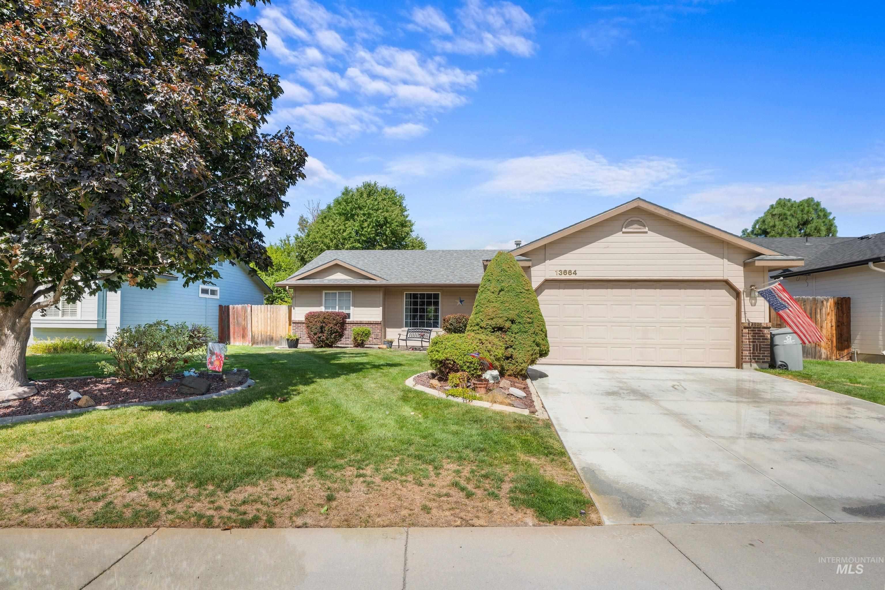 13664 W Meadowdale Dr Property Photo 1