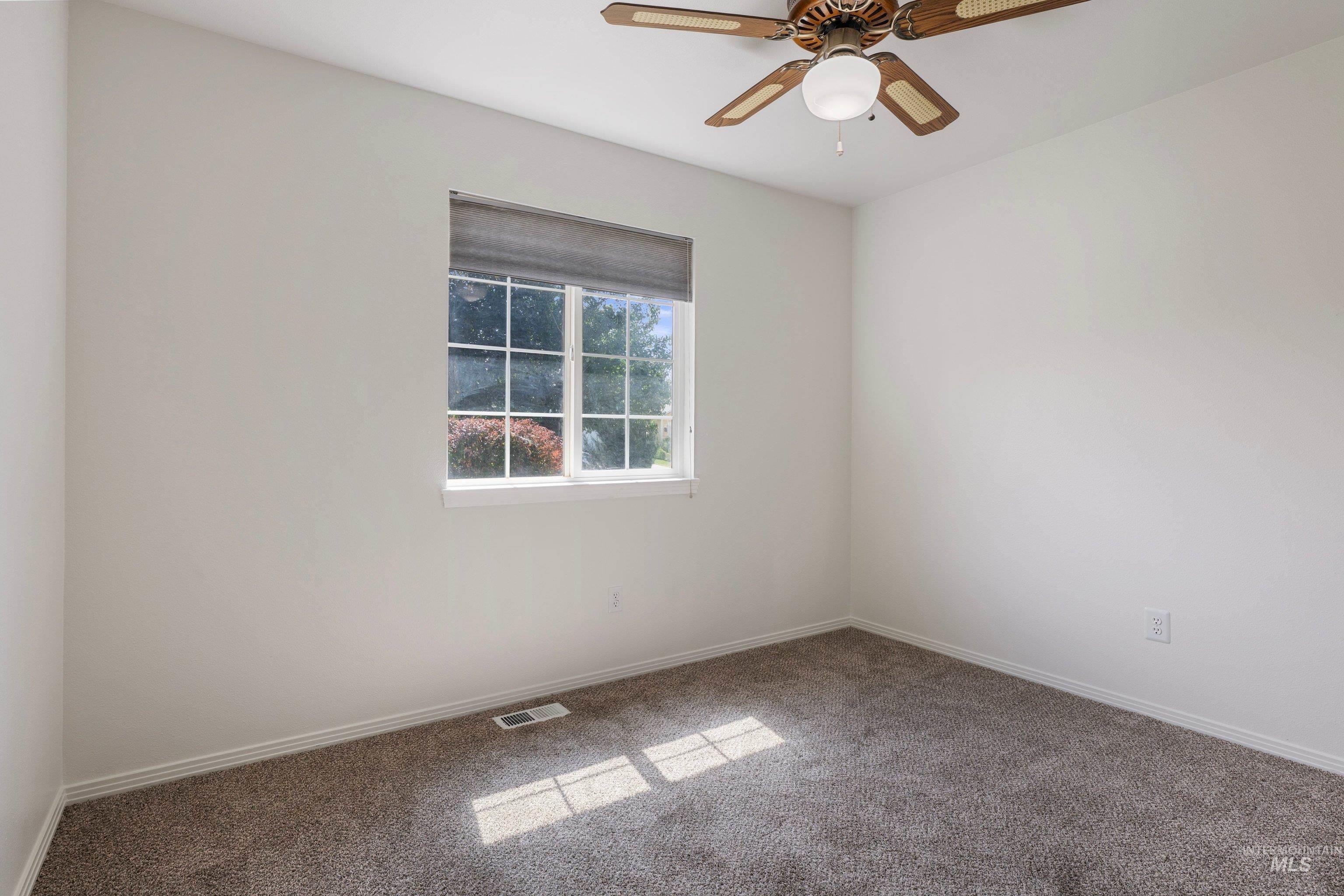 13664 W Meadowdale Dr Property Photo 15