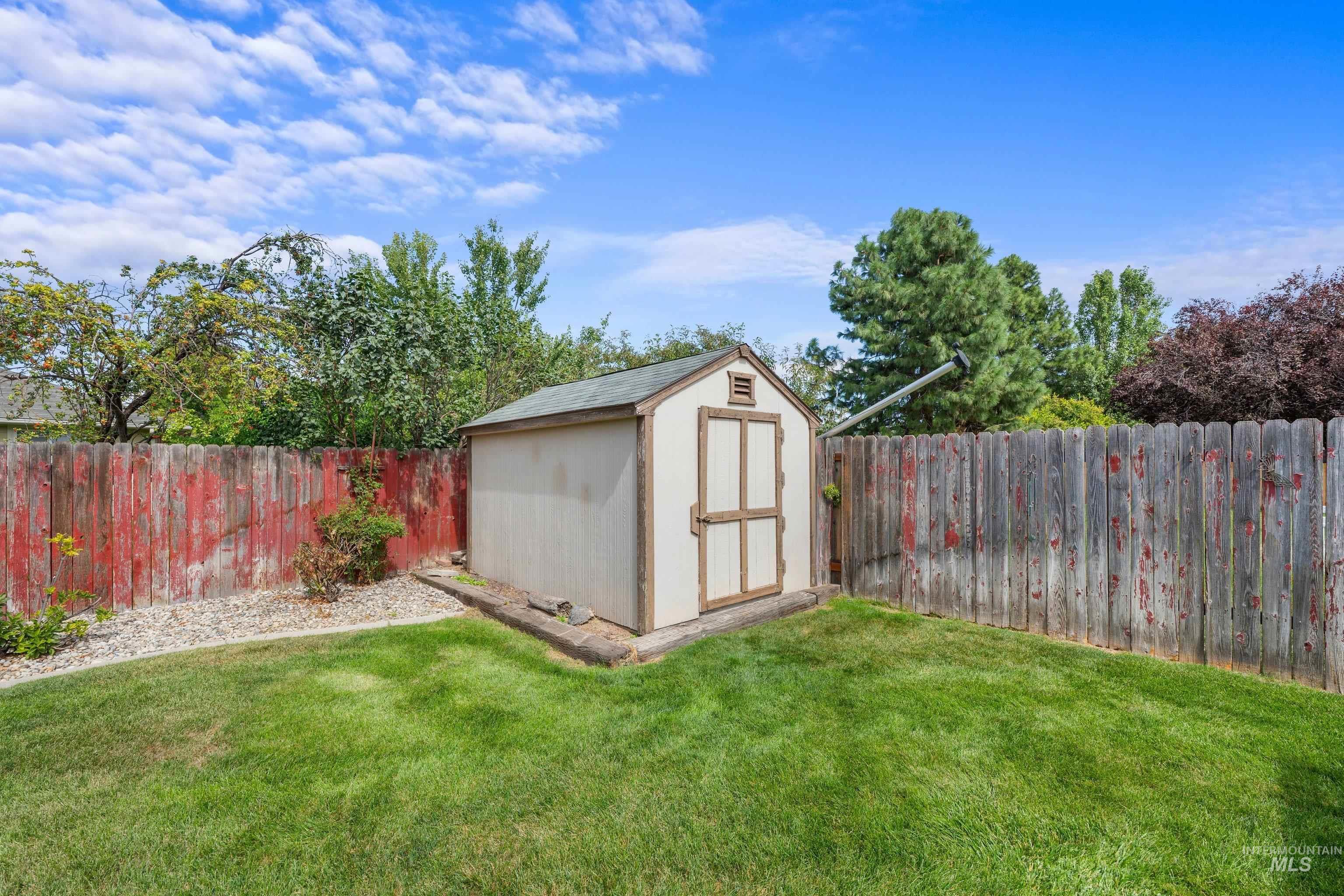 13664 W Meadowdale Dr Property Photo 30