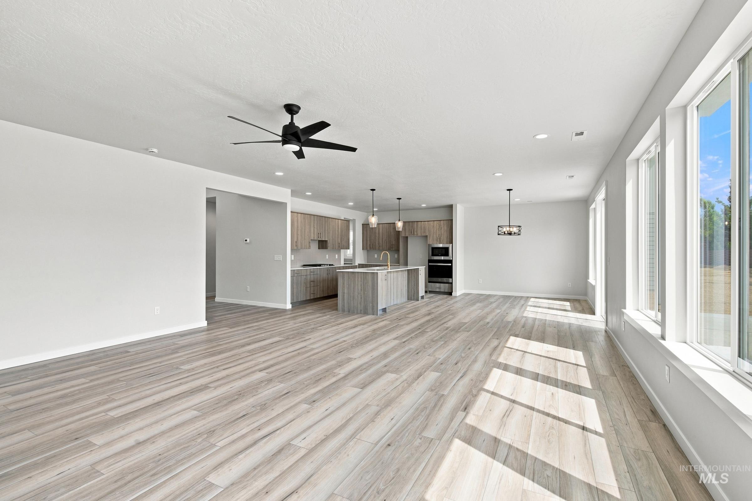 2355 W Tar Sands Dr Property Photo 12
