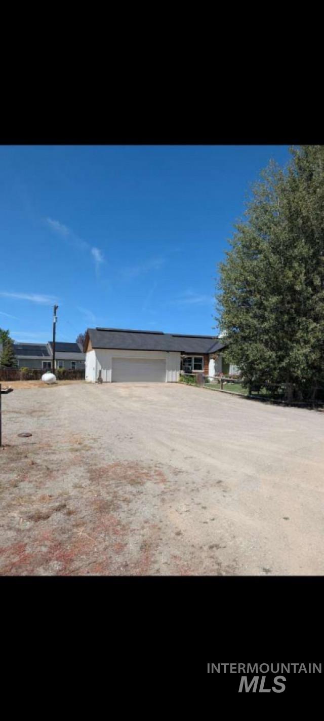 933 Baldwin Ln Property Photo 3