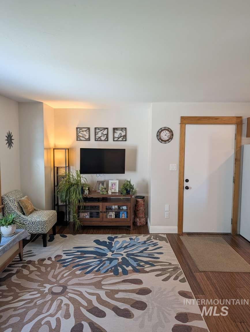 933 Baldwin Ln Property Photo 10