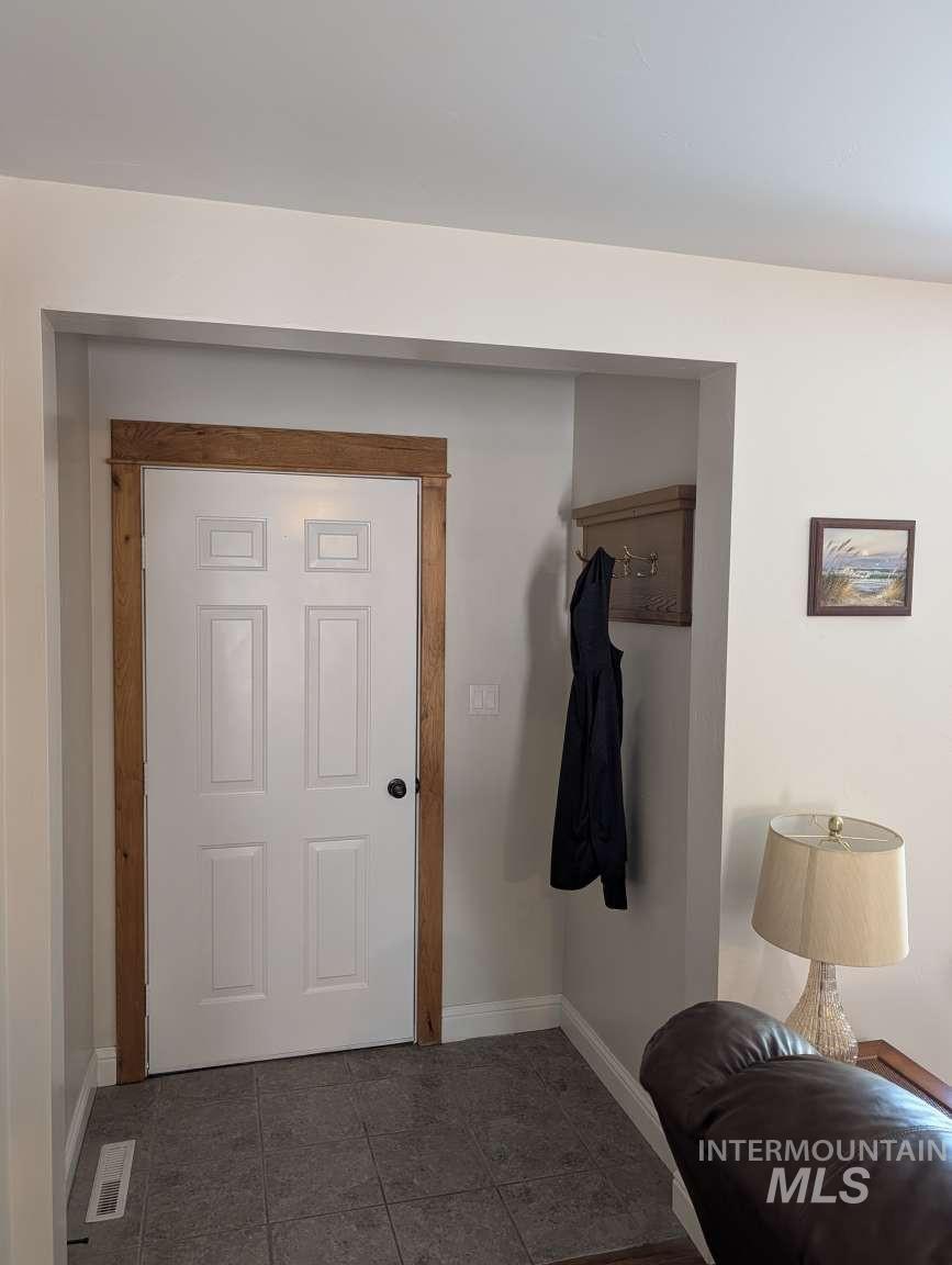 933 Baldwin Ln Property Photo 12