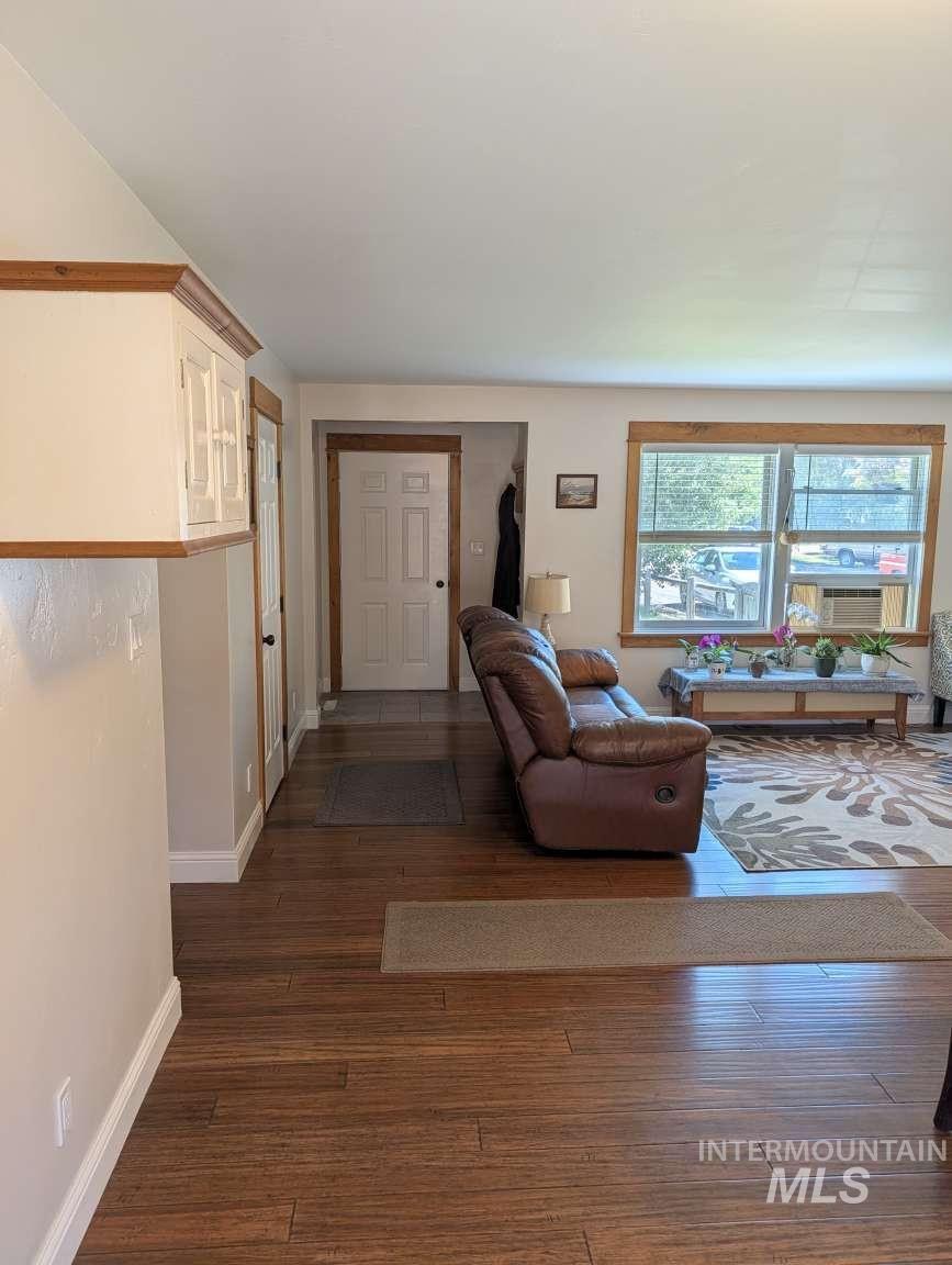 933 Baldwin Ln Property Photo 13