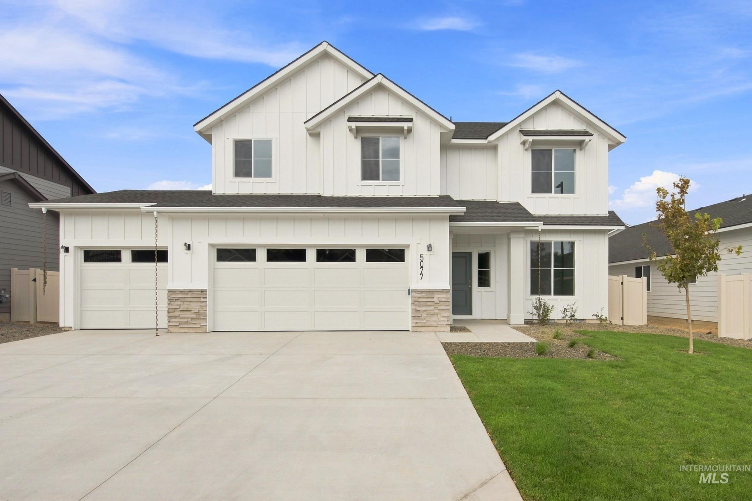 7157 W Blackberry Dr Property Photo 1