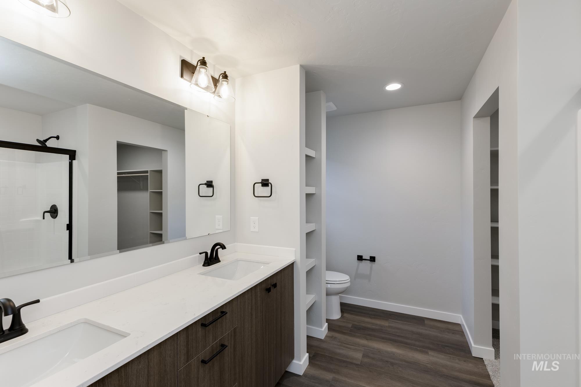 6826 S Lumberton Way Property Photo 17