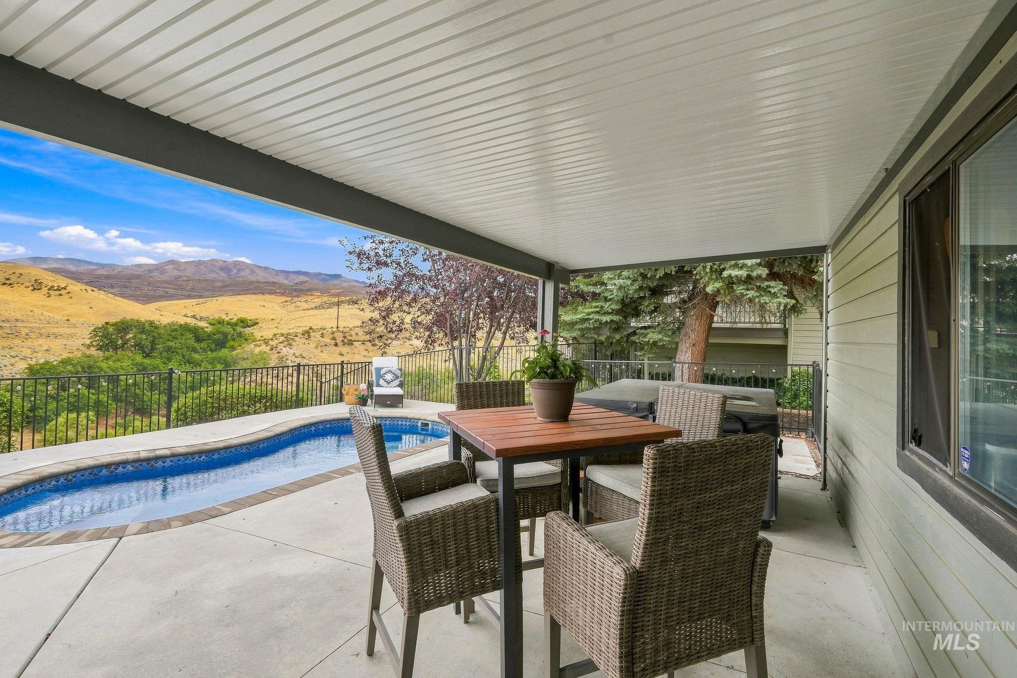 2256 E Table Rock Rd Property Photo 40