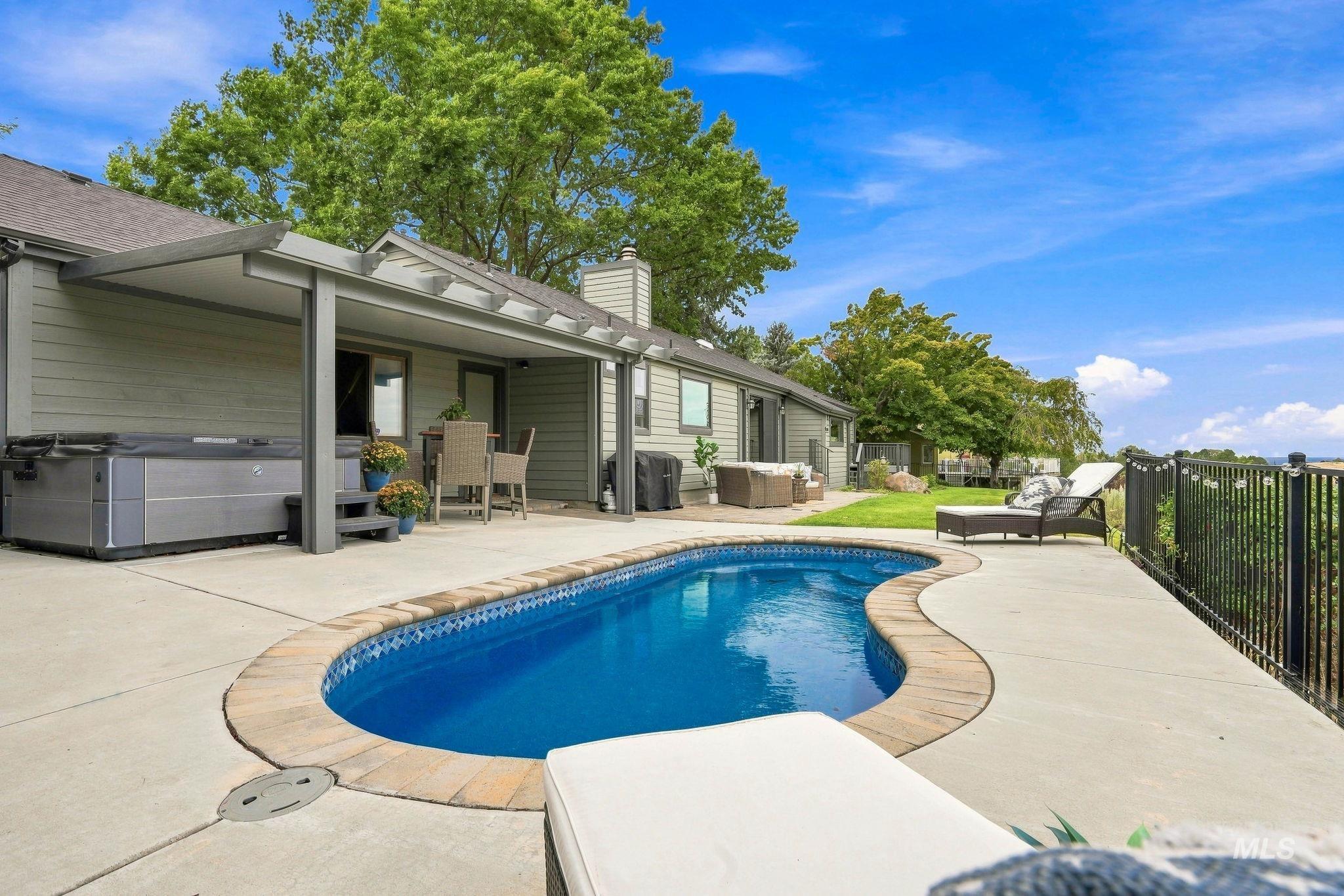 2256 E Table Rock Rd Property Photo 44