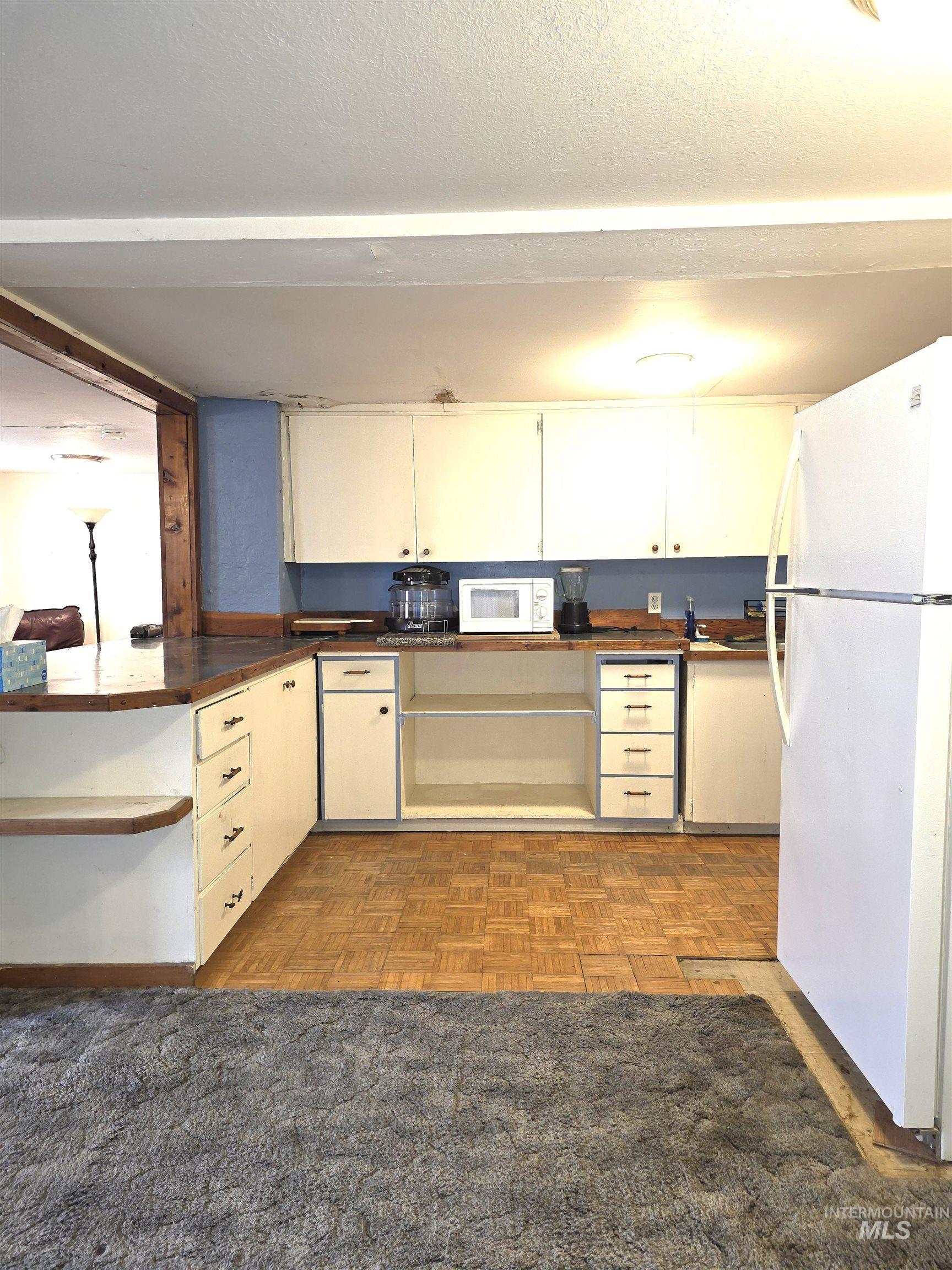 204 Clearwater Property Photo 6