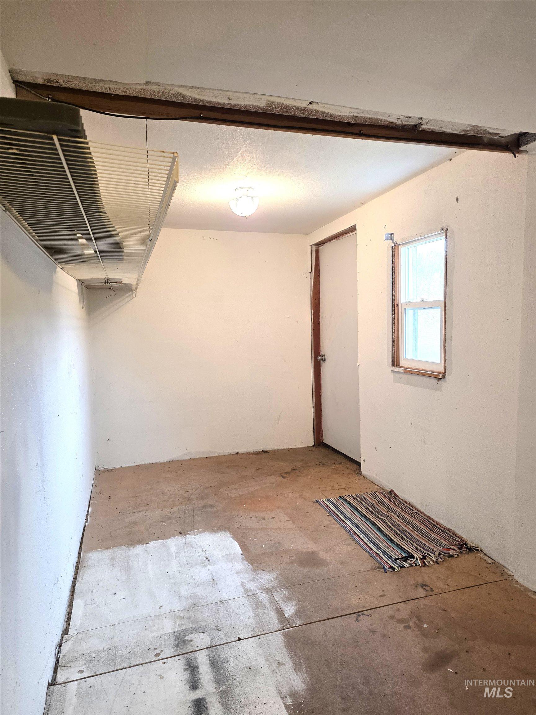 204 Clearwater Property Photo 18