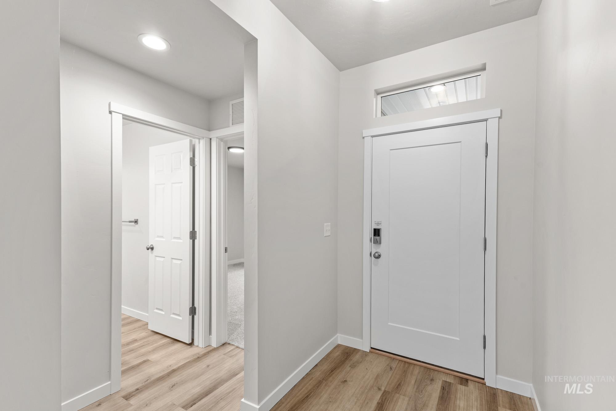 13307 Bank St Property Photo 2
