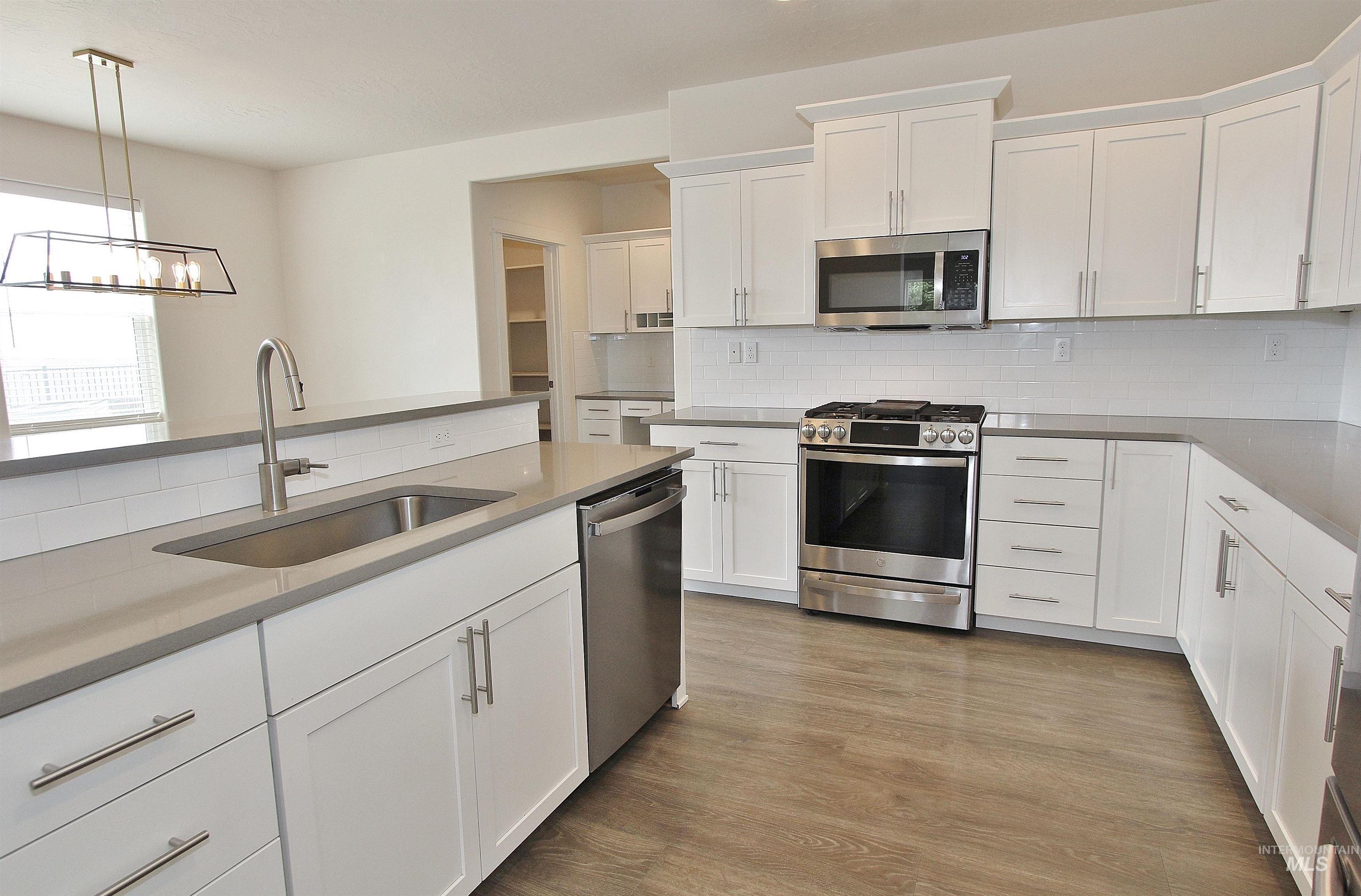 10431 W Thimbleberry Drive Property Photo 8