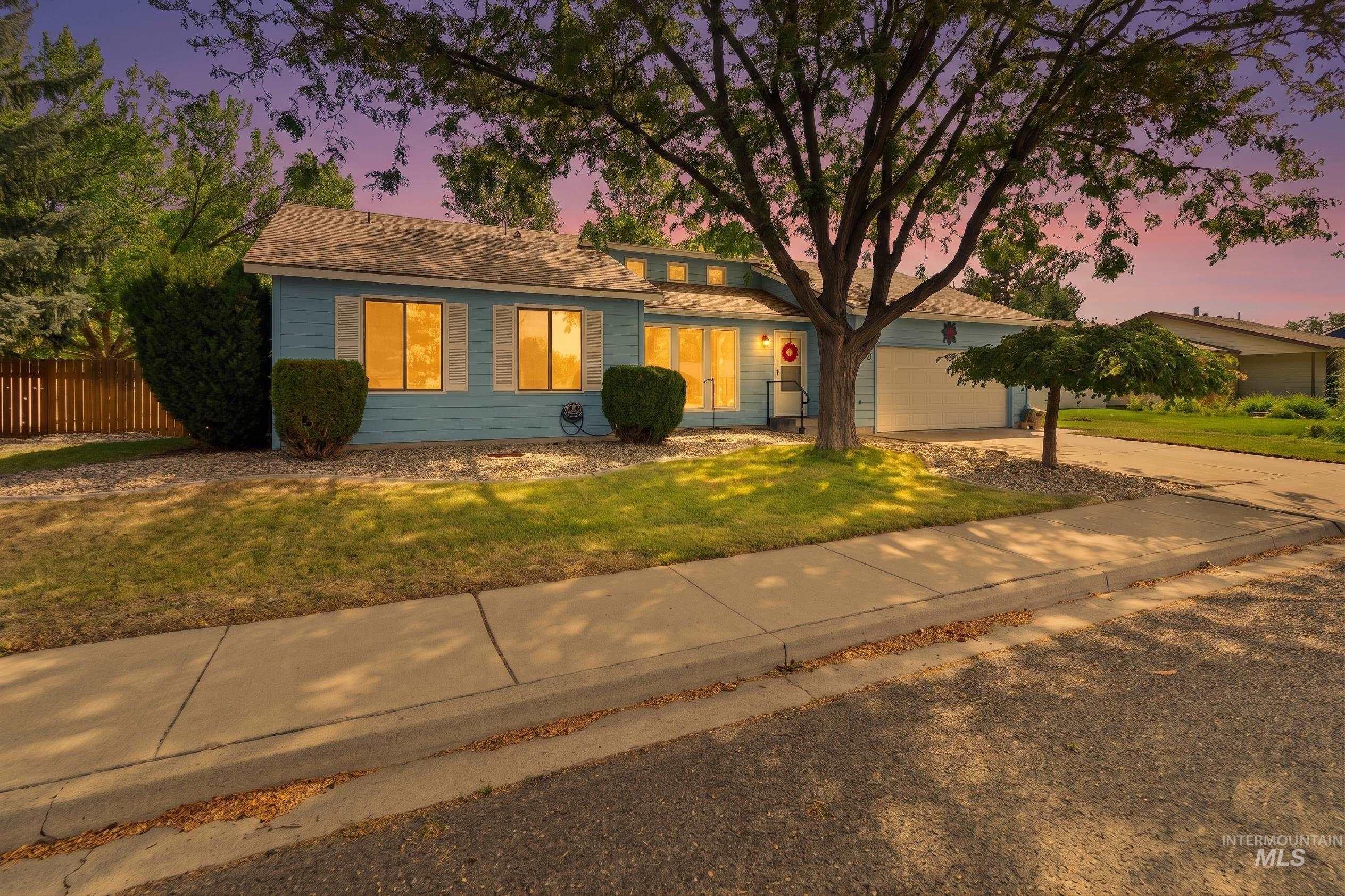 708 Carriage Lane Property Photo 2